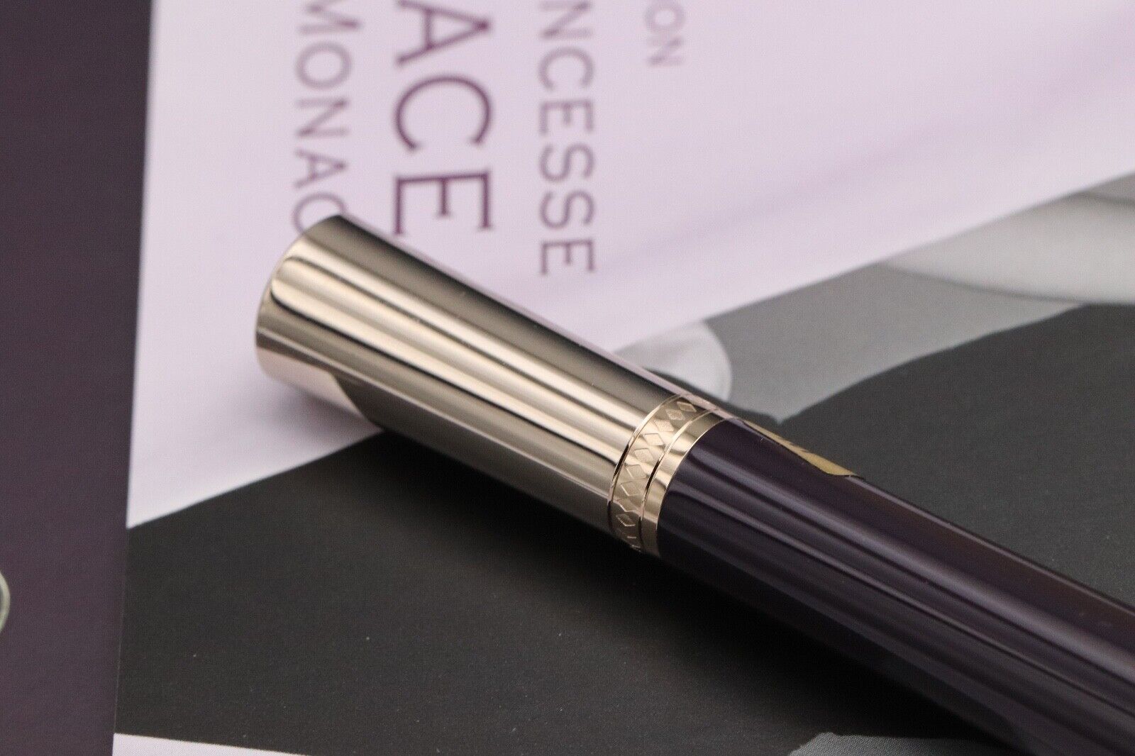Montblanc Princesse Grace de Monaco Purple Fountain Pen - UNUSED image 3
