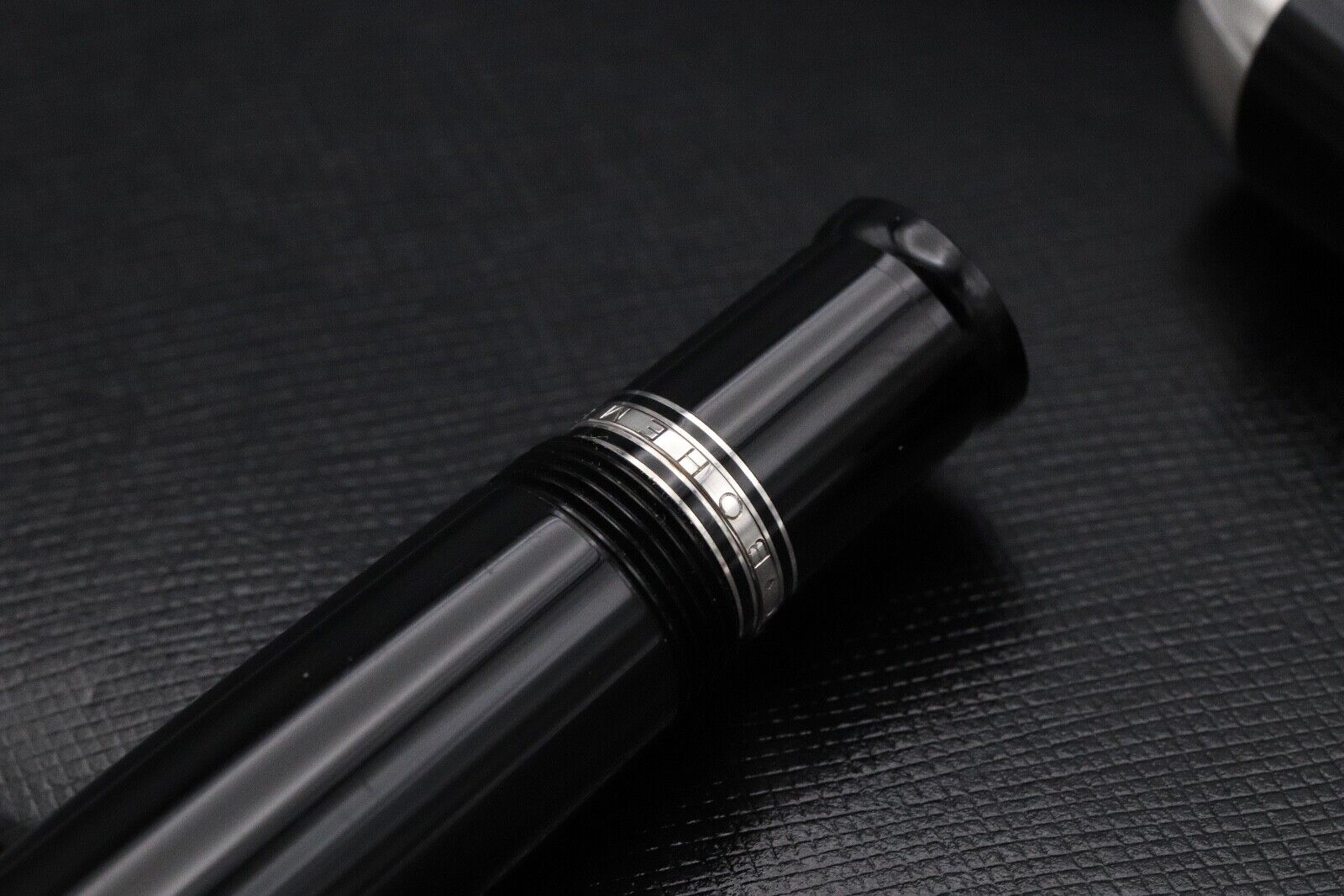 Montblanc Boheme XL Platinum Line No Stone Fountain Pen - Fine Nib image 4