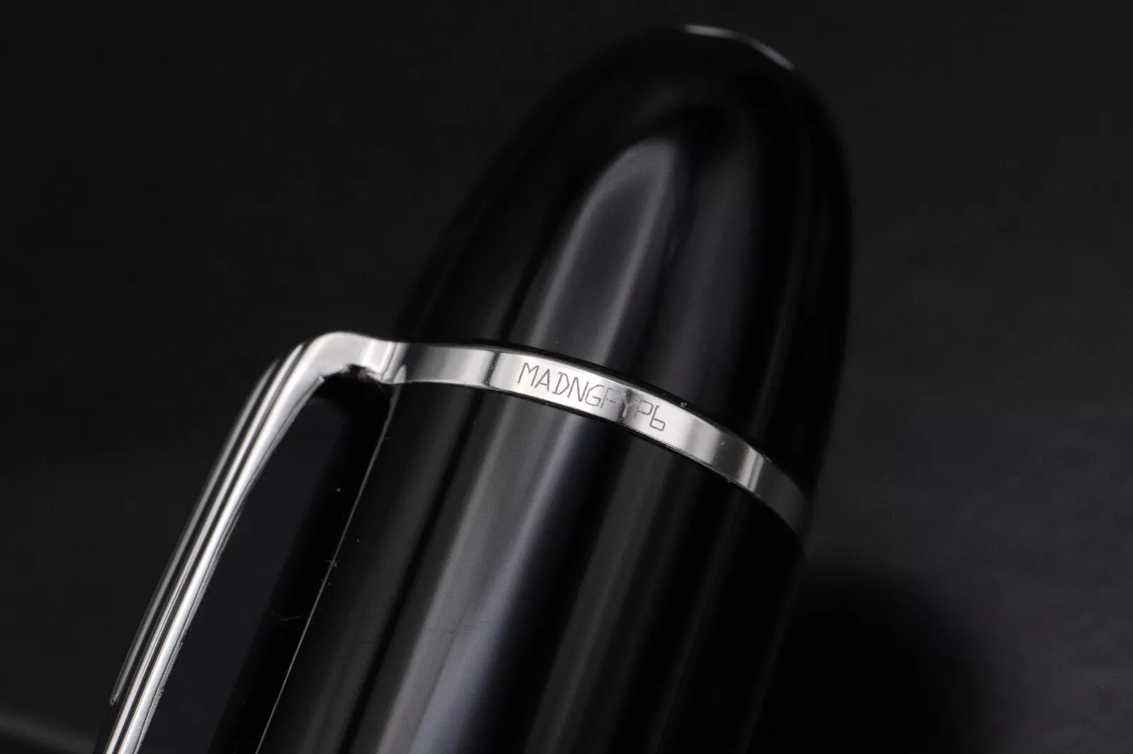 Montblanc Meisterstuck 149 Platinum-Coated Fountain Pen - Fine Nib image 5