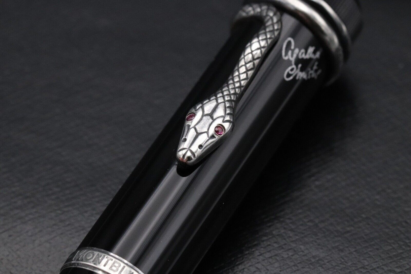Montblanc Writers Edition Agatha Christie Fountain Pen - NEVER INKED - Fine Nib image 4