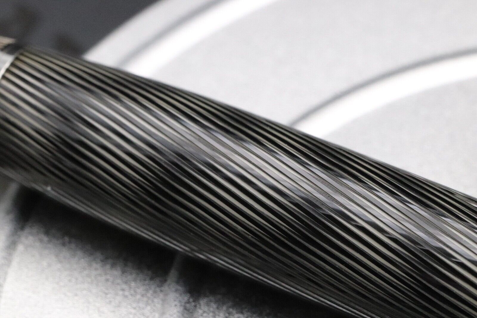 Montblanc Great Characters Alfred Hitchcock 3000 LE Fountain Pen - UNUSED image 3