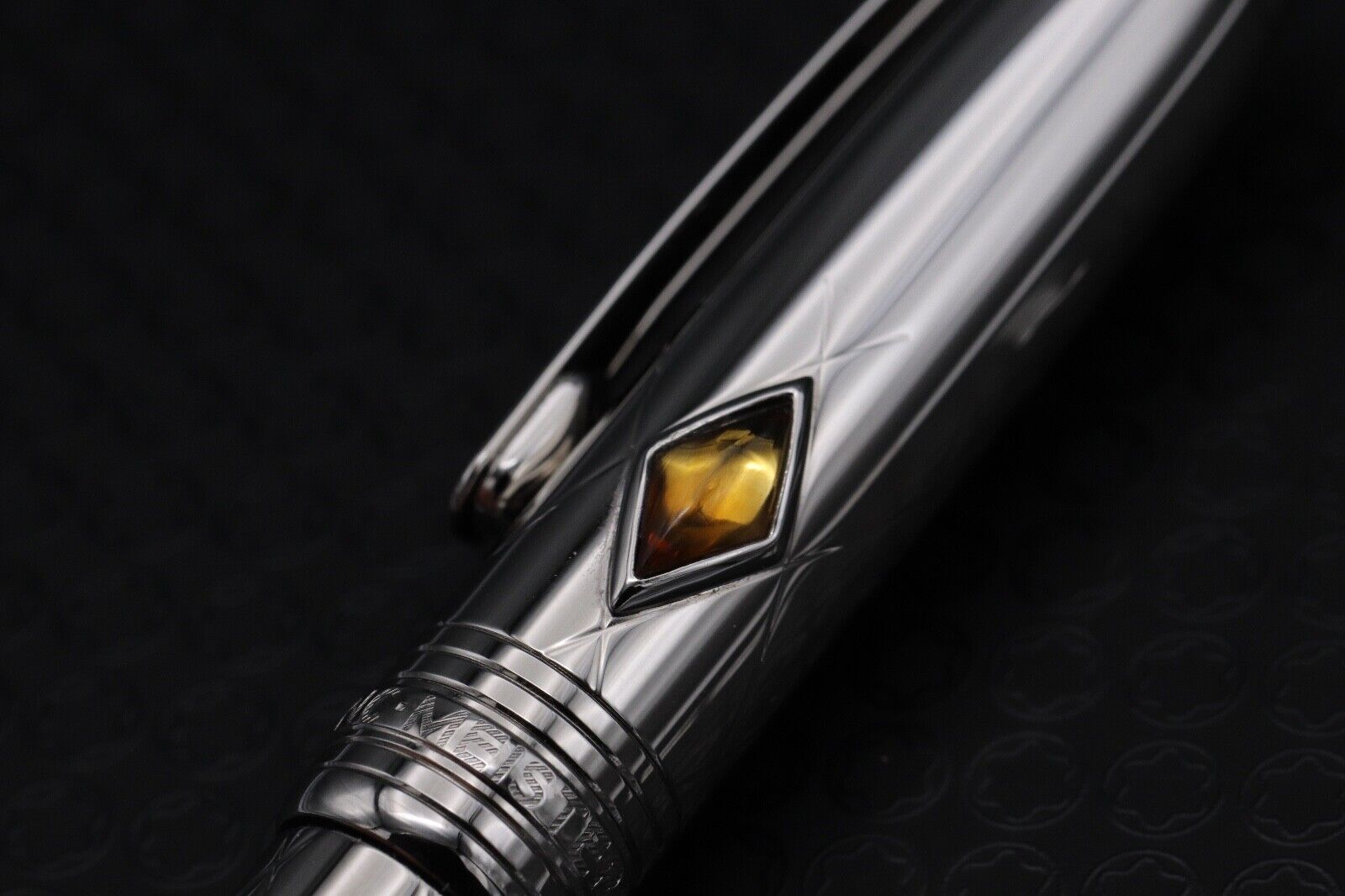 Montblanc Meisterstück Mozart Jungle Eyes Citrine Ballpoint Pen - UNUSED image 2