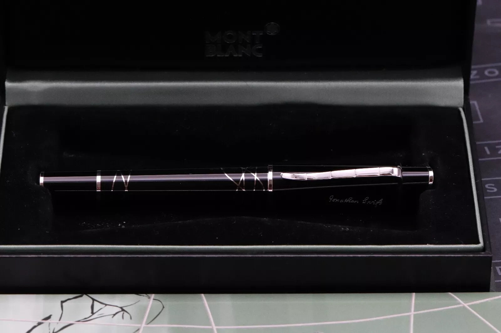 Montblanc Writers Edition Jonathan Swift Fountain Pen image 8