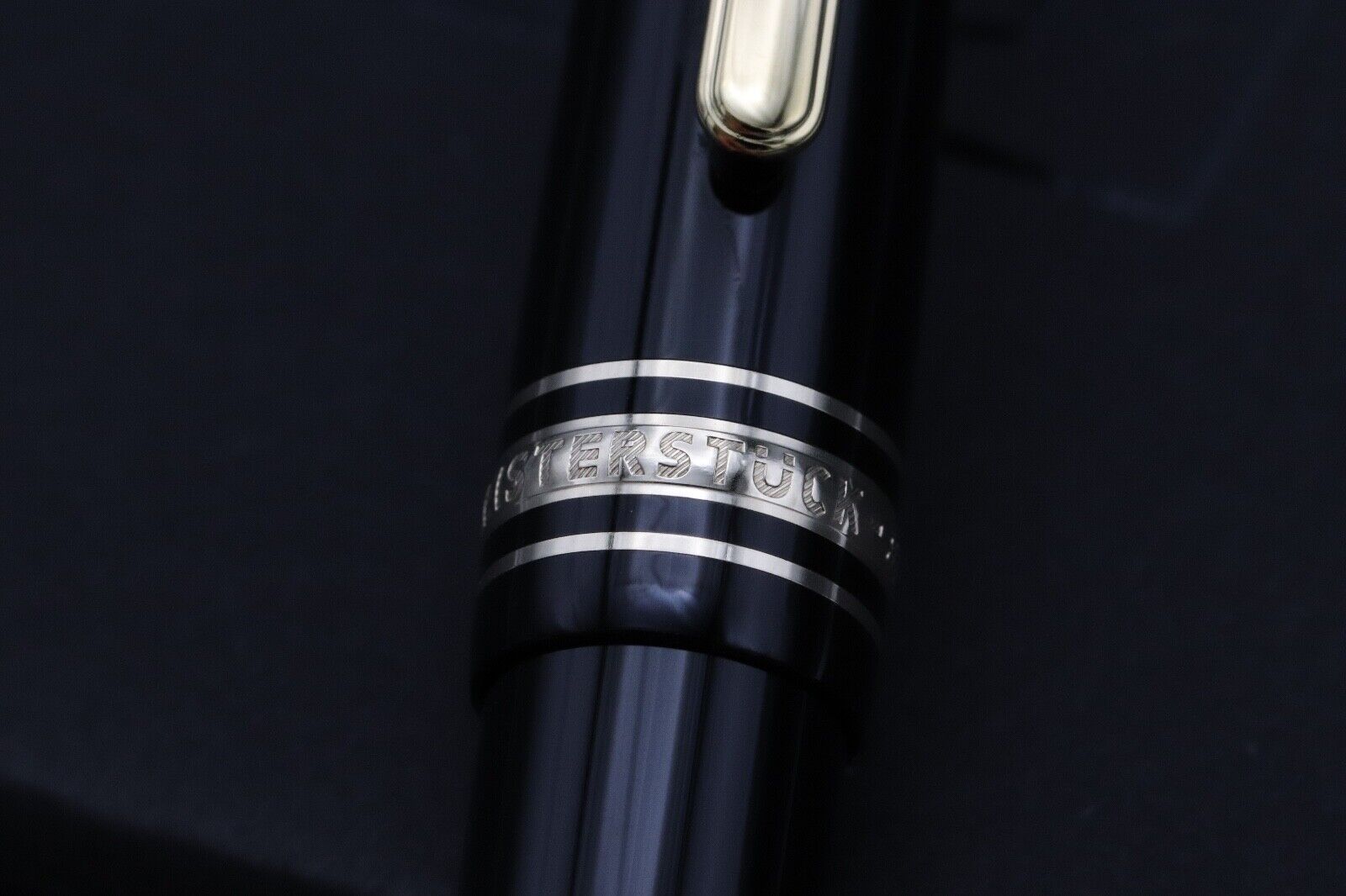 Montblanc Meisterstuck 145 Classique Gold Coated Fountain Pen image 3