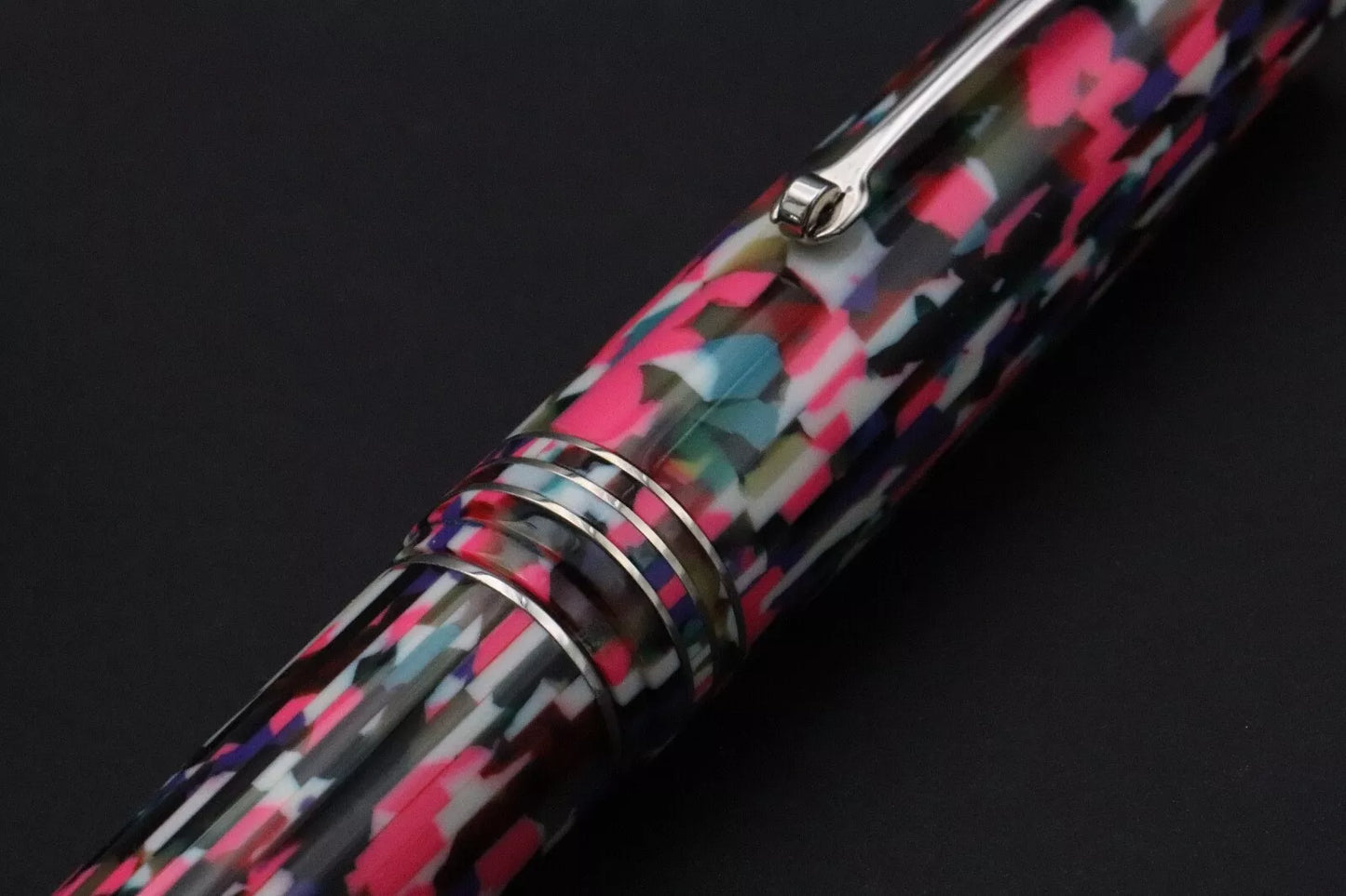 Leonardo MZ Grande Confetti Celluloid Fountain Pen - Broad #8 La Fenice Nib image 5