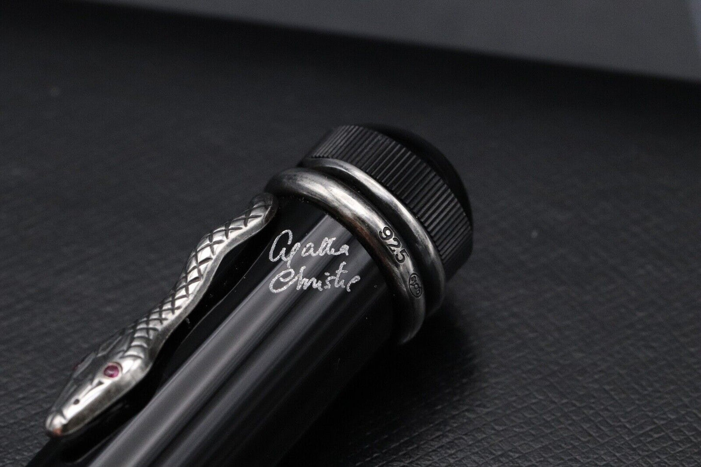 Montblanc Writers Edition Agatha Christie Fountain Pen - NEVER INKED - Fine Nib image 5