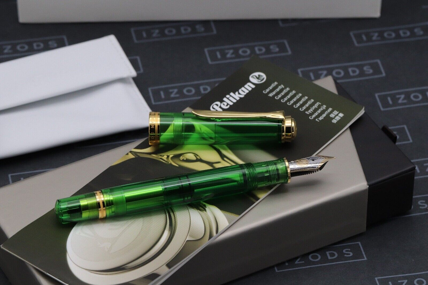 Pelikan M800 Green Demonstrator Special Edition Fountain Pen - UNUSED - EF image 1