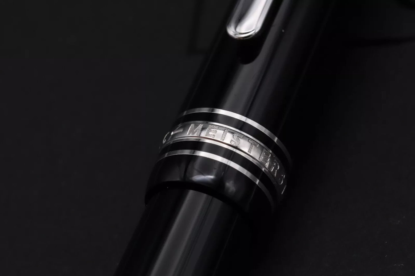 Montblanc Meisterstuck 146 LeGrand Platinum-Coated Fountain Pen image 2