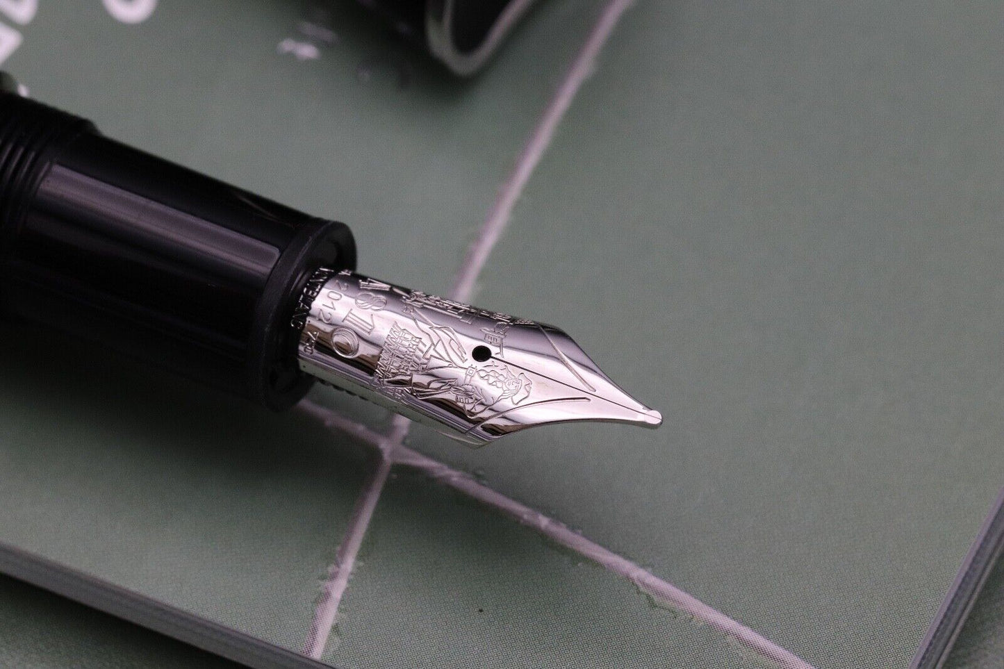 Montblanc Writers Edition Jonathan Swift Fountain Pen image 2
