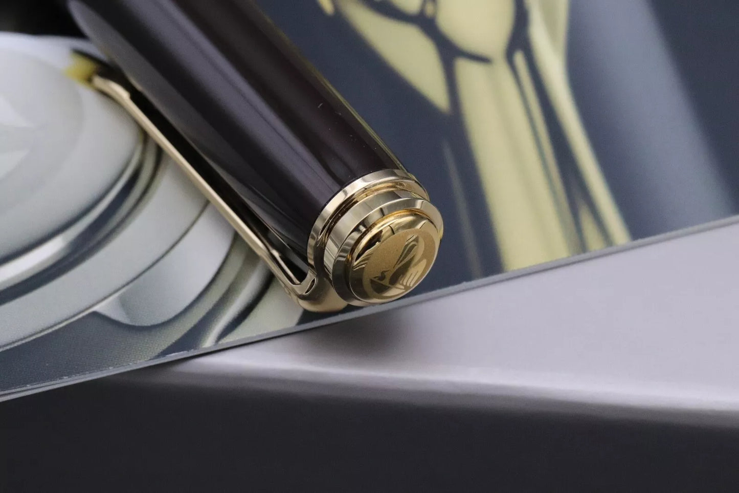 Pelikan Souveran M800 Brown Black Special Edition Fountain Pen - Fine Nib image 5