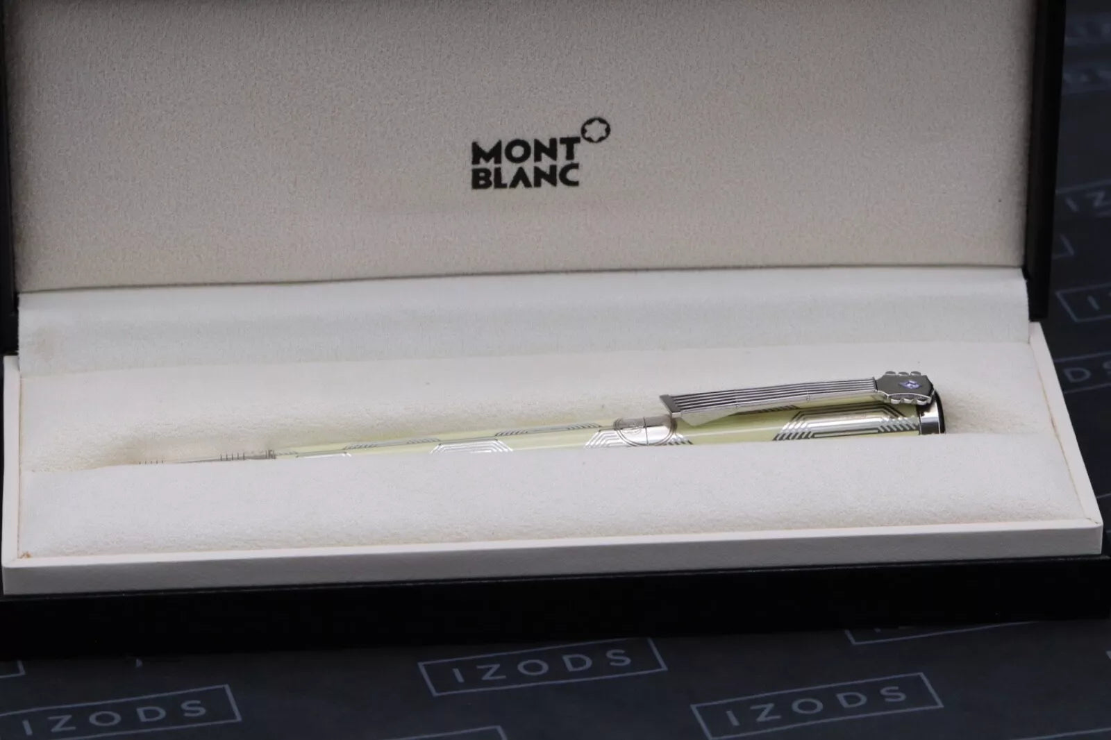 Montblanc Donation Series John Lennon LE1940 Fountain Pen image 4