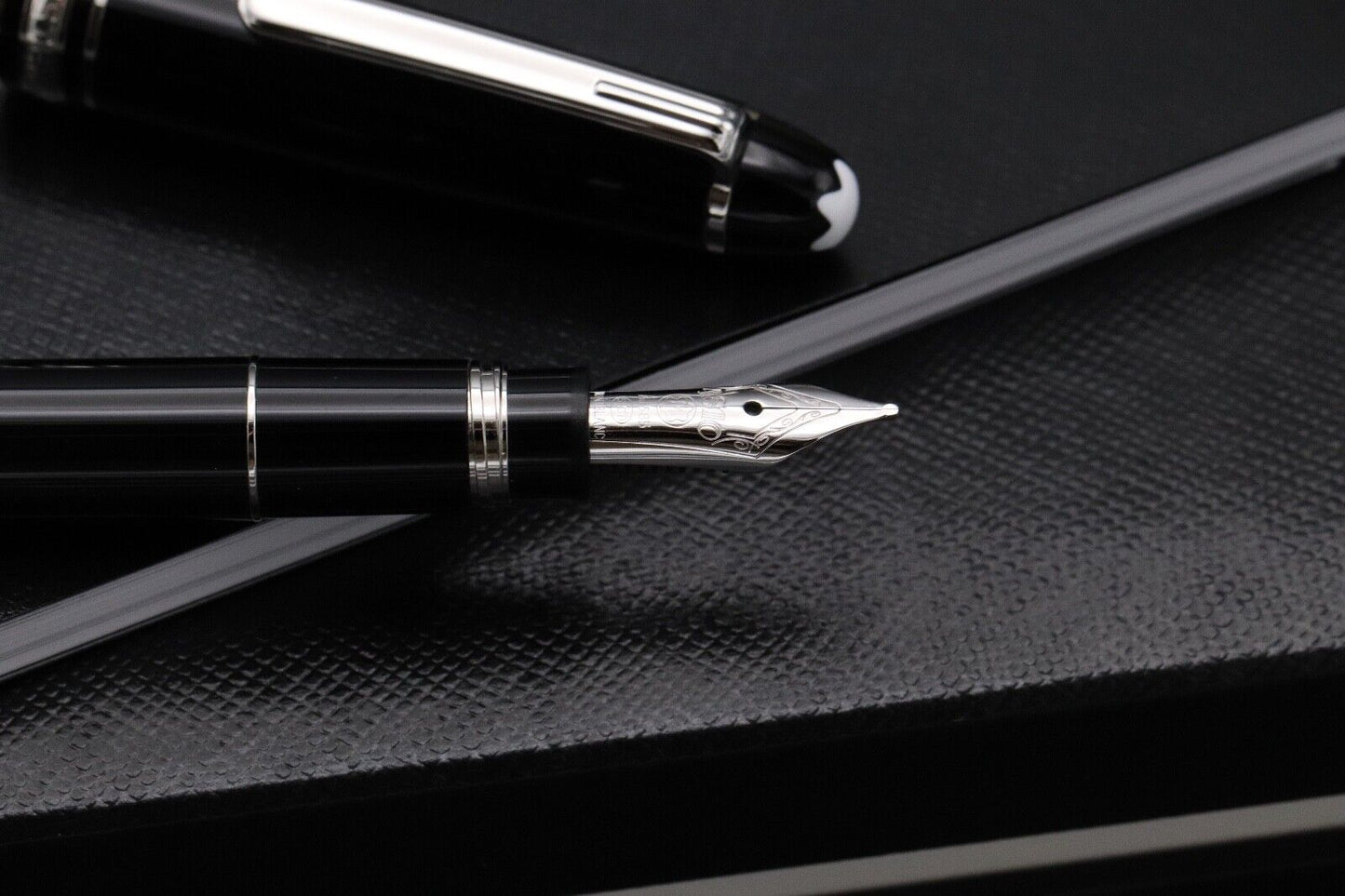 Montblanc Meisterstück 114 Mozart Platinum Coated Fountain Pen - UNUSED image 2