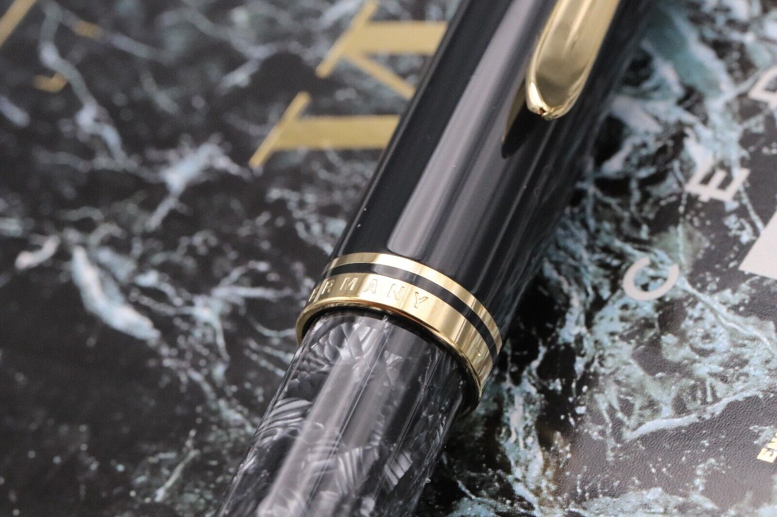 Pelikan Souveran M800 Wall Street LE Fountain Pen - UNUSED - BB PF Marking Nib image 5
