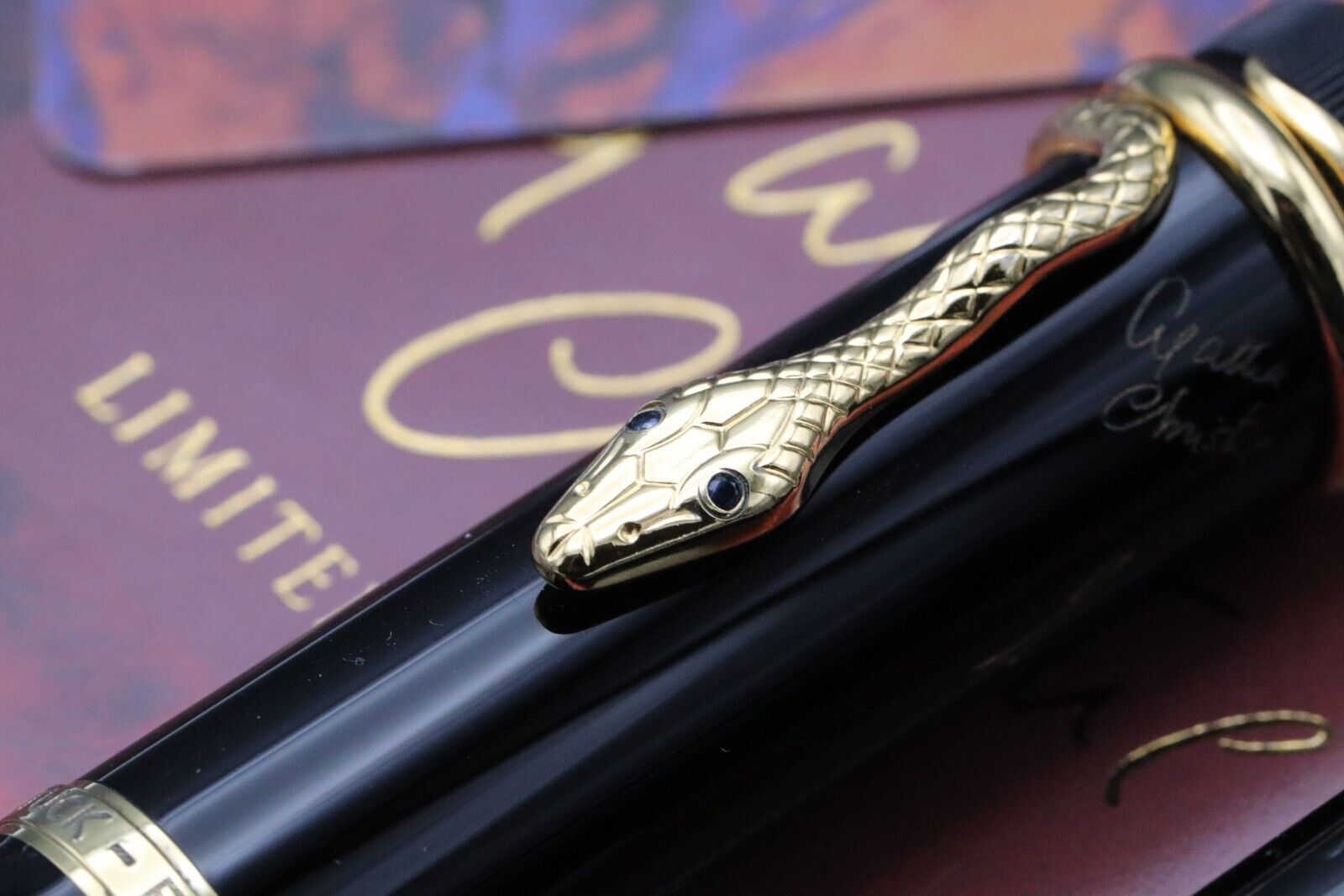 Montblanc Writers Edition Agatha Christie Vermeil Fountain Pen - 0062/4810 image 3