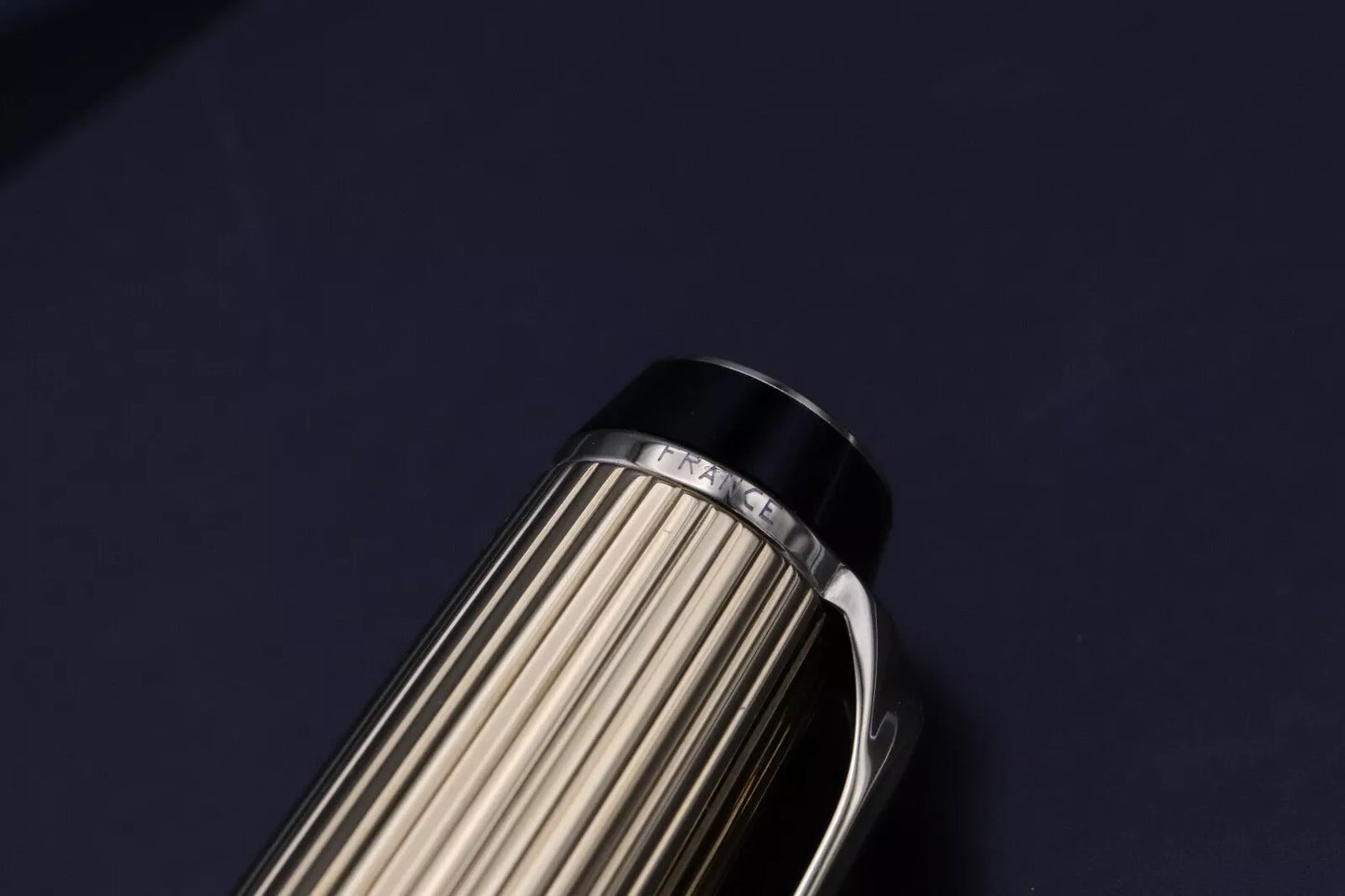 Montblanc Boheme Rouge Gold-Plated Fountain Pen - UNUSED - Broad Nib image 6