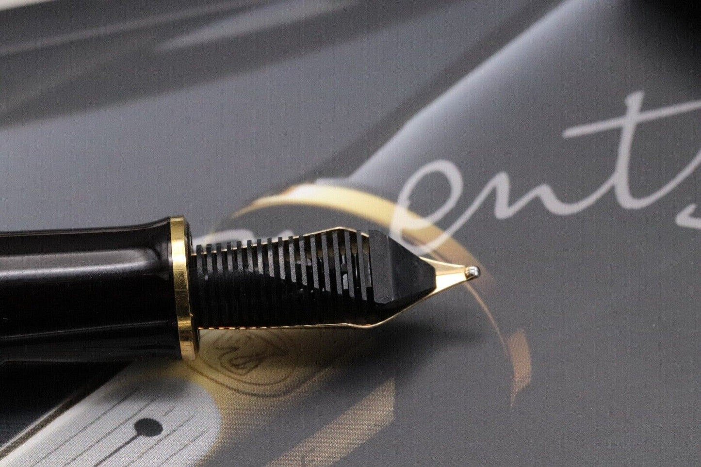 Pelikan Souveran M800 Tortoiseshell Brown SE Fountain Pen - NEVER INKED image 4