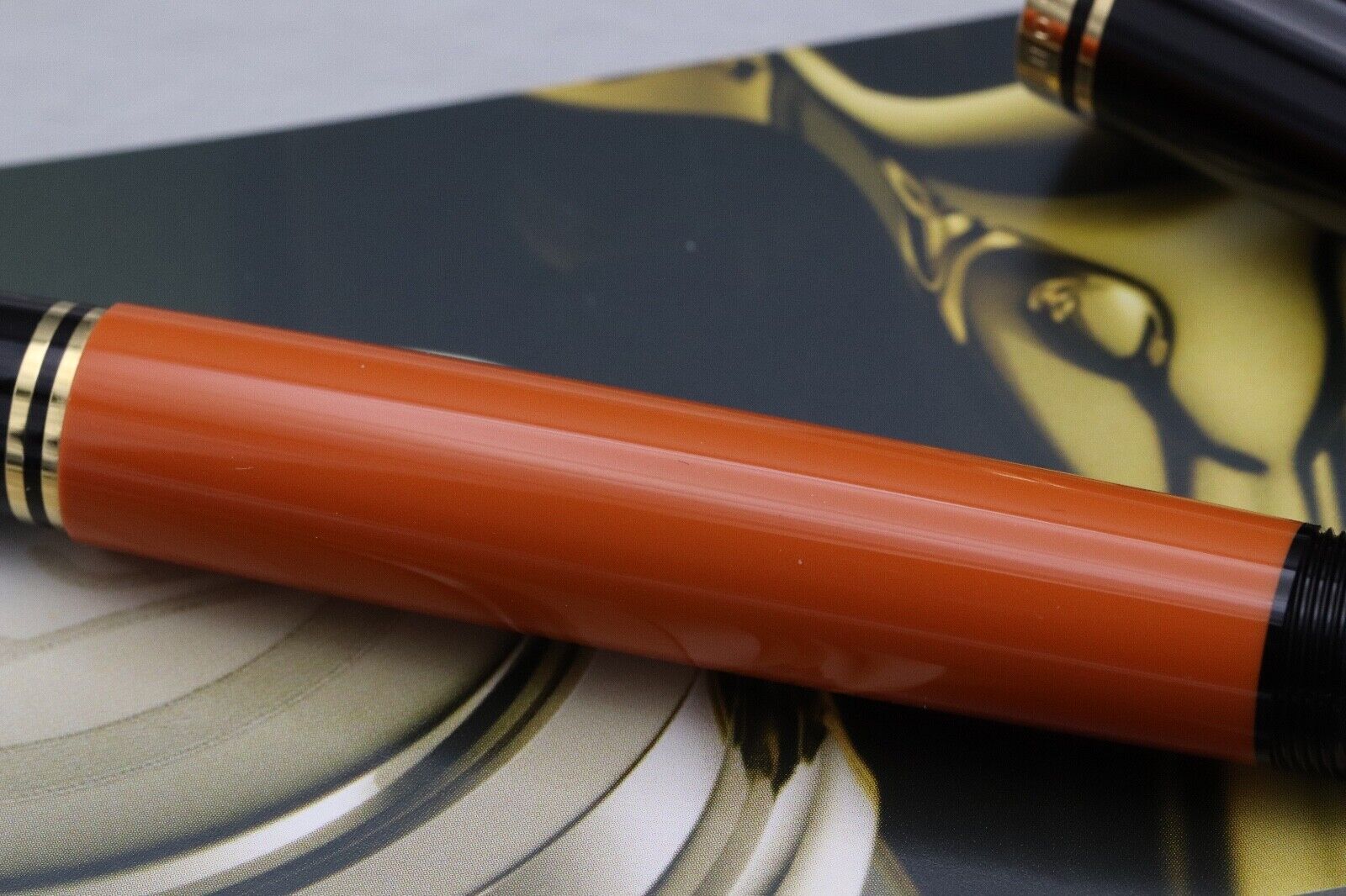 Pelikan Souveran M800 Burnt Orange Fountain Pen - BB Nib - UNUSED image 3