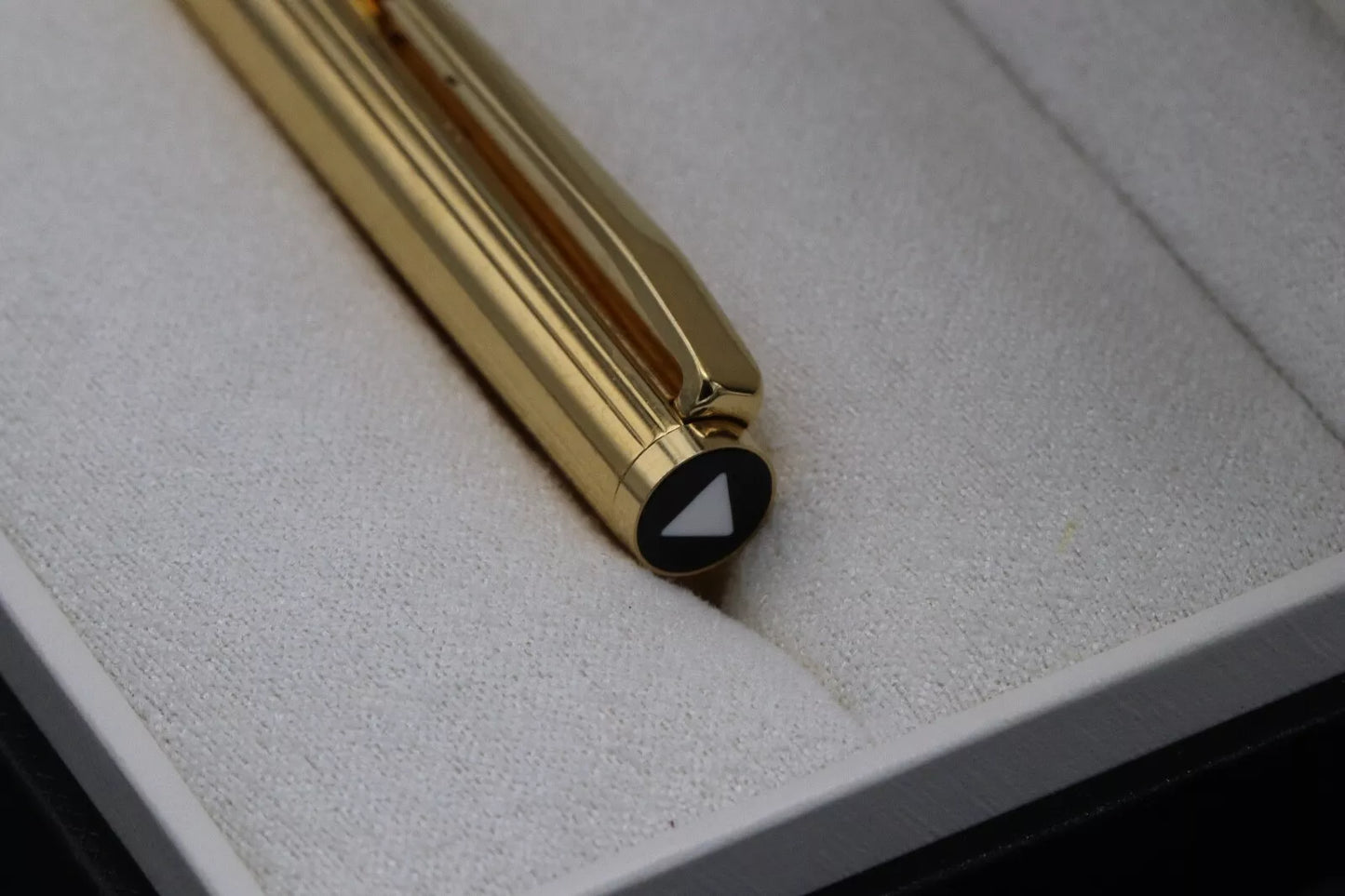 Montblanc Noblesse 1st Generation Gold-Plated Fountain Pen - Triangle Logo image 2