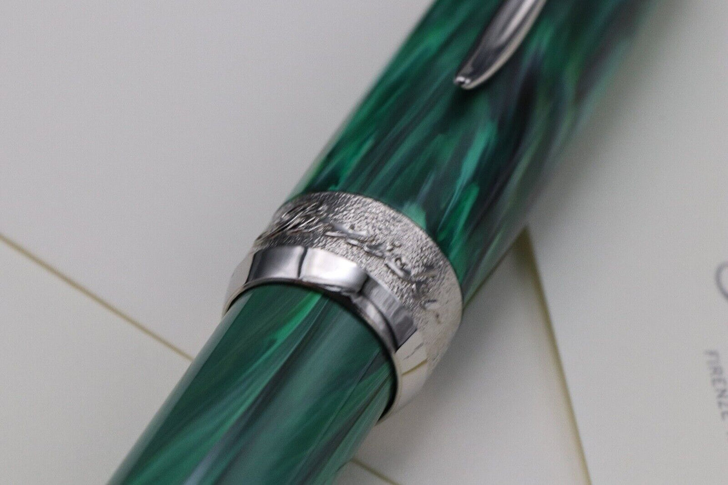 Pineider La Grande Bellezza Gemstones Malachite Green Fountain Pen - Medium Nib image 4