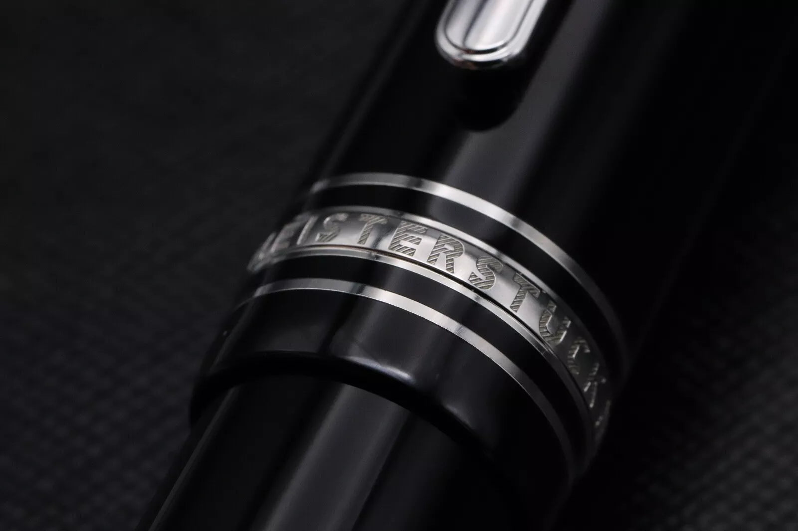 Montblanc Meisterstuck 149 Platinum Coated Fountain Pen image 5