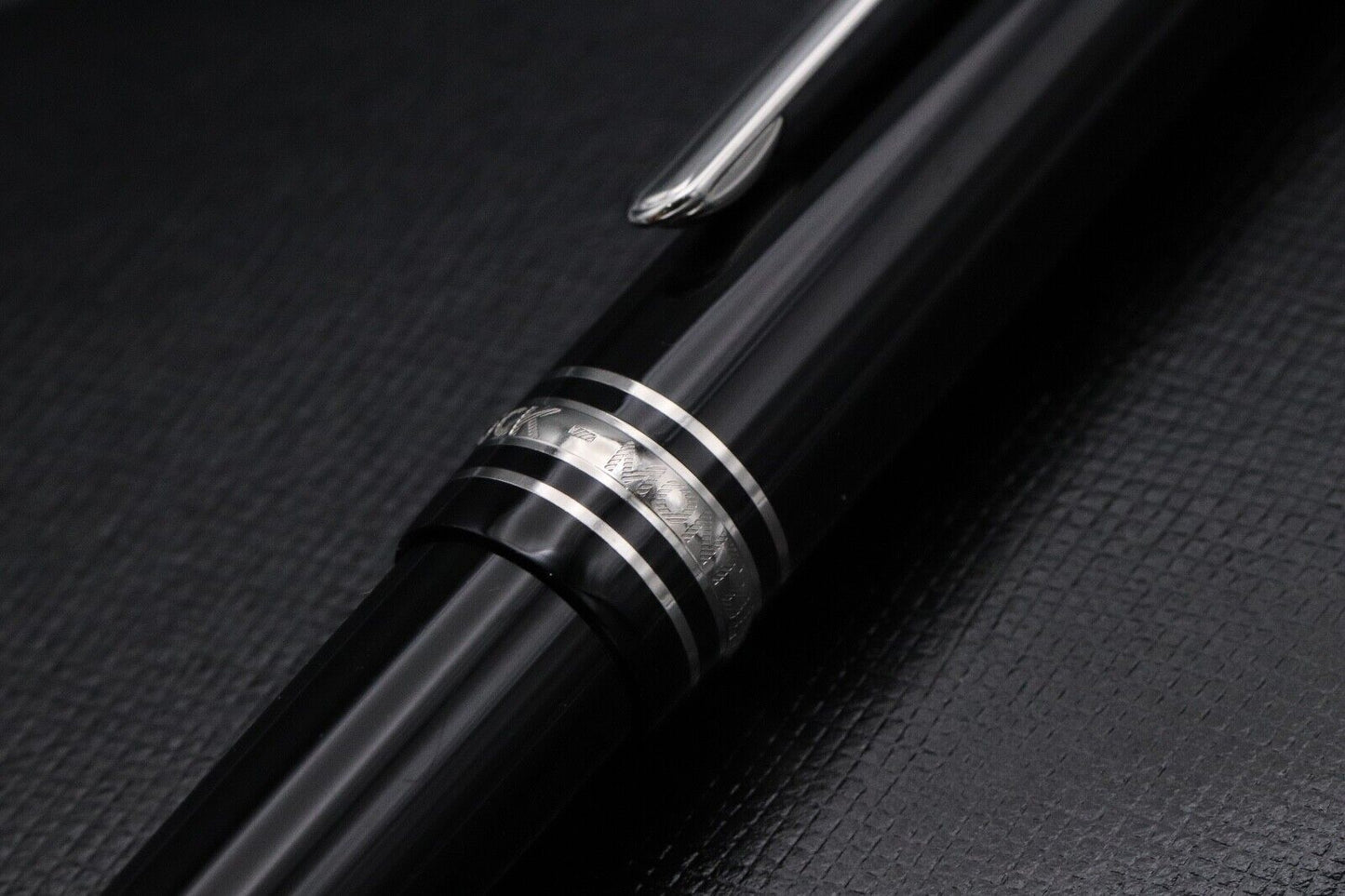 Montblanc Meisterstuck 145 Classique Platinum Coated Fountain Pen - BB Nib image 4