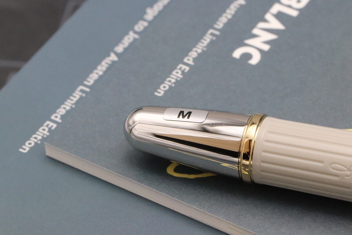 Montblanc Writers Edition Jane Austen Fountain Pen - UNUSED image 4