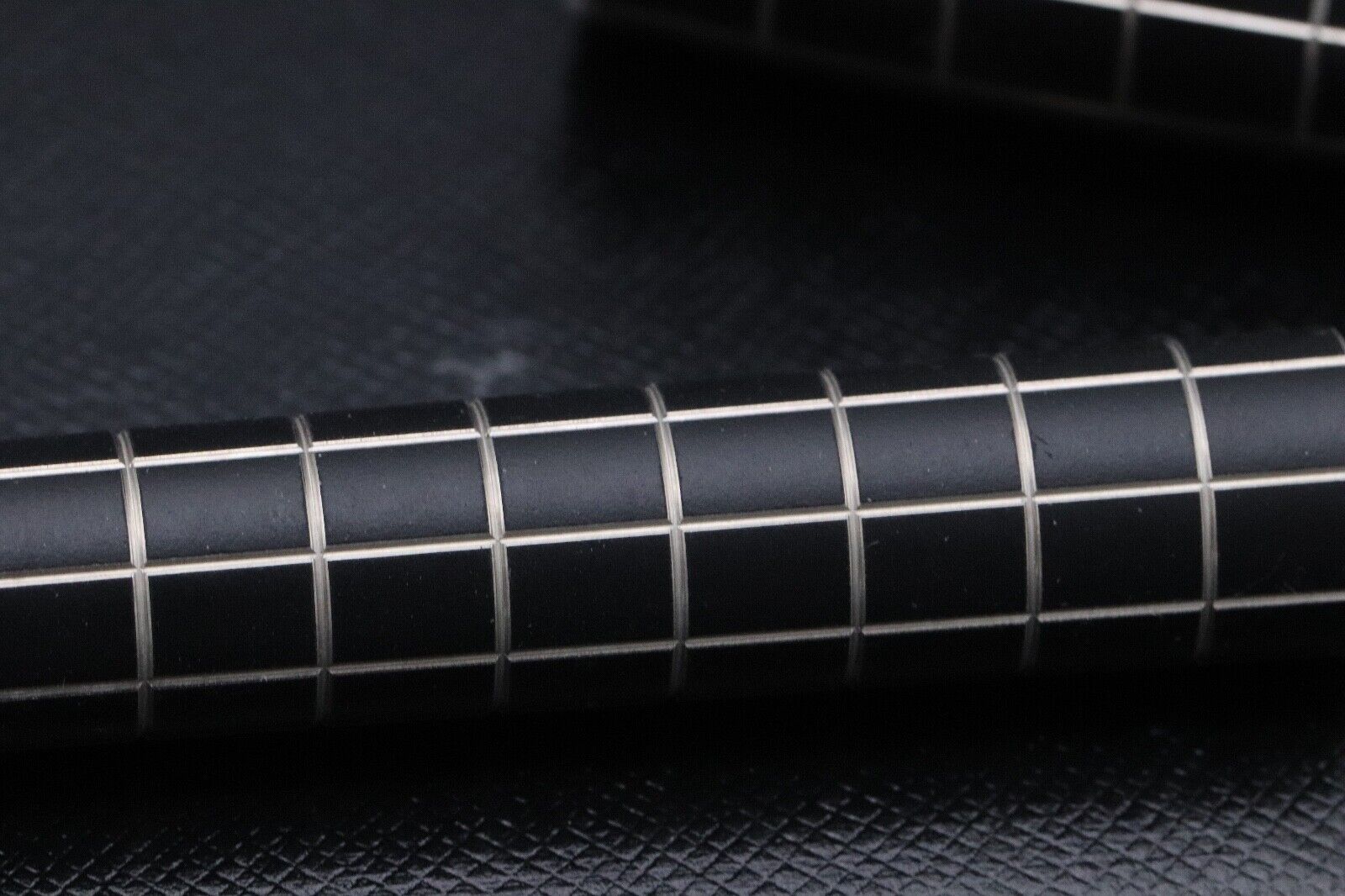 Montblanc Starwalker Rubber Platinum Rollerball / Fineliner Pen image 2