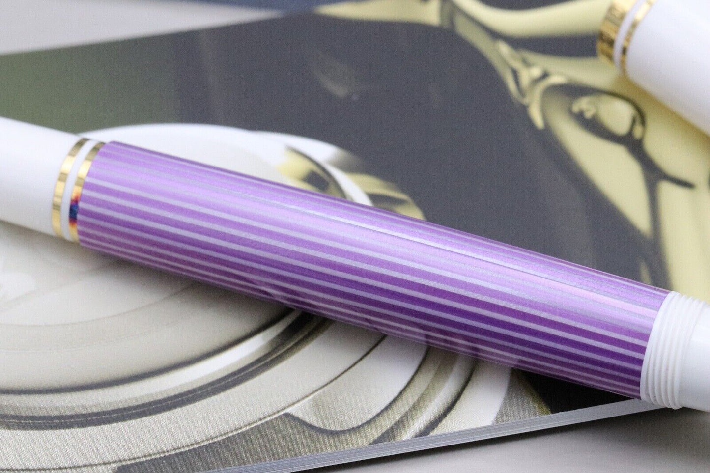 Pelikan Souveran M600 Violet White Special Edition Fountain Pen image 3