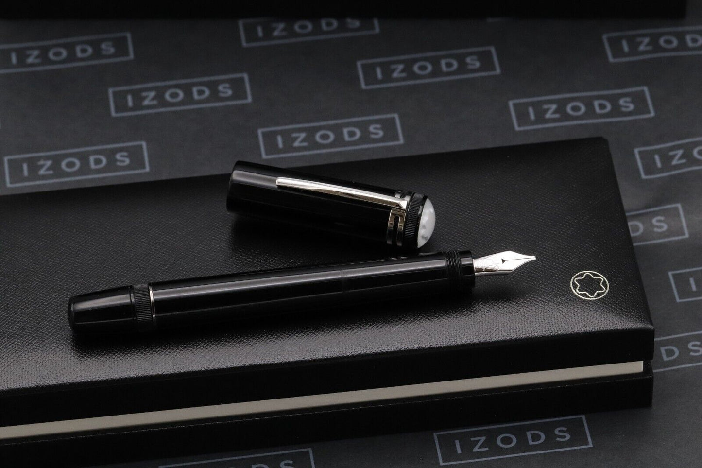 Montblanc Heritage 1912 Fountain Pen - Broad Nib image 1