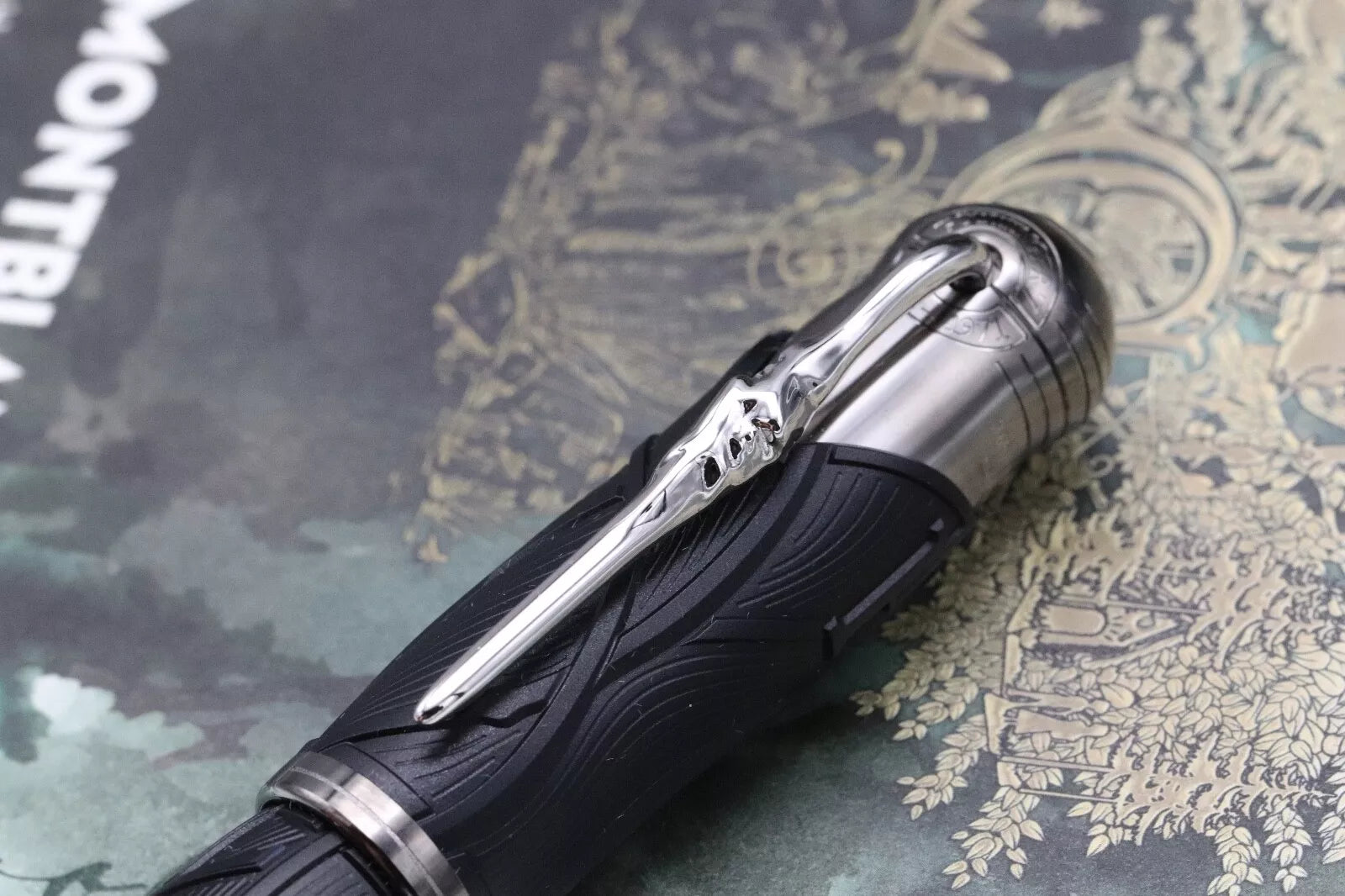 Montblanc Writers Edition Homage to Brothers Grimm Fountain Pen - UNUSED image 5