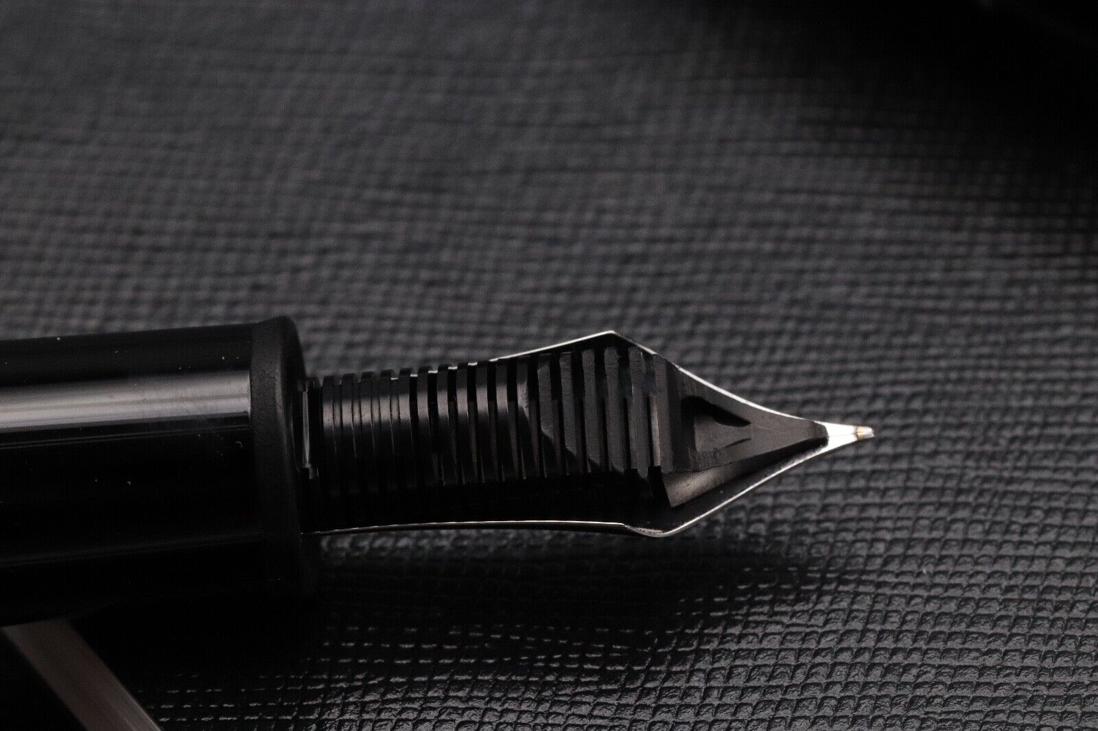 Montblanc Meisterstuck 149 Platinum-Coated Fountain Pen - EF John Sorowka Nib image 3