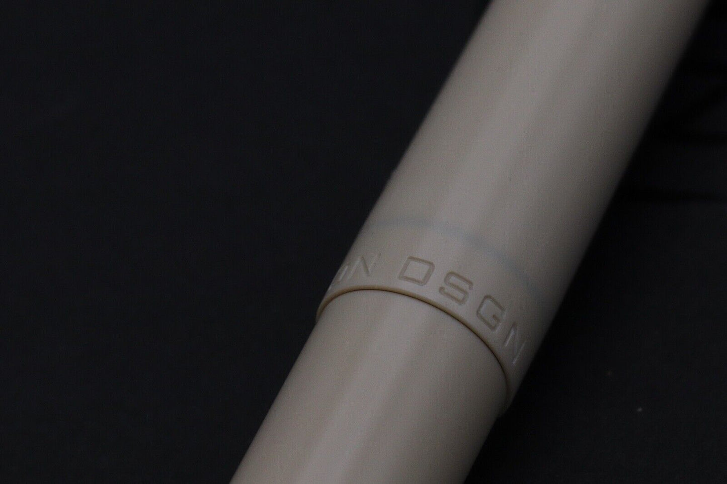 Schon DSGN Ultem Peek a Boo Fountain Pen image 4