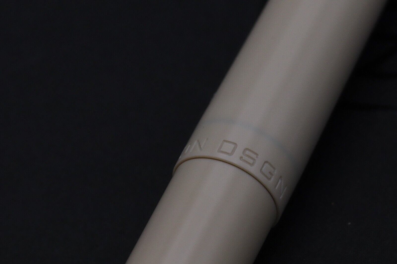 Schon DSGN Ultem Peek a Boo Fountain Pen image 4