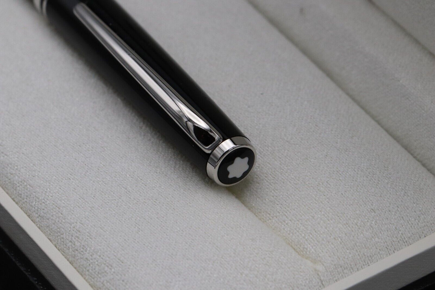 Montblanc Cruise Collection Black Ballpoint Pen image 3