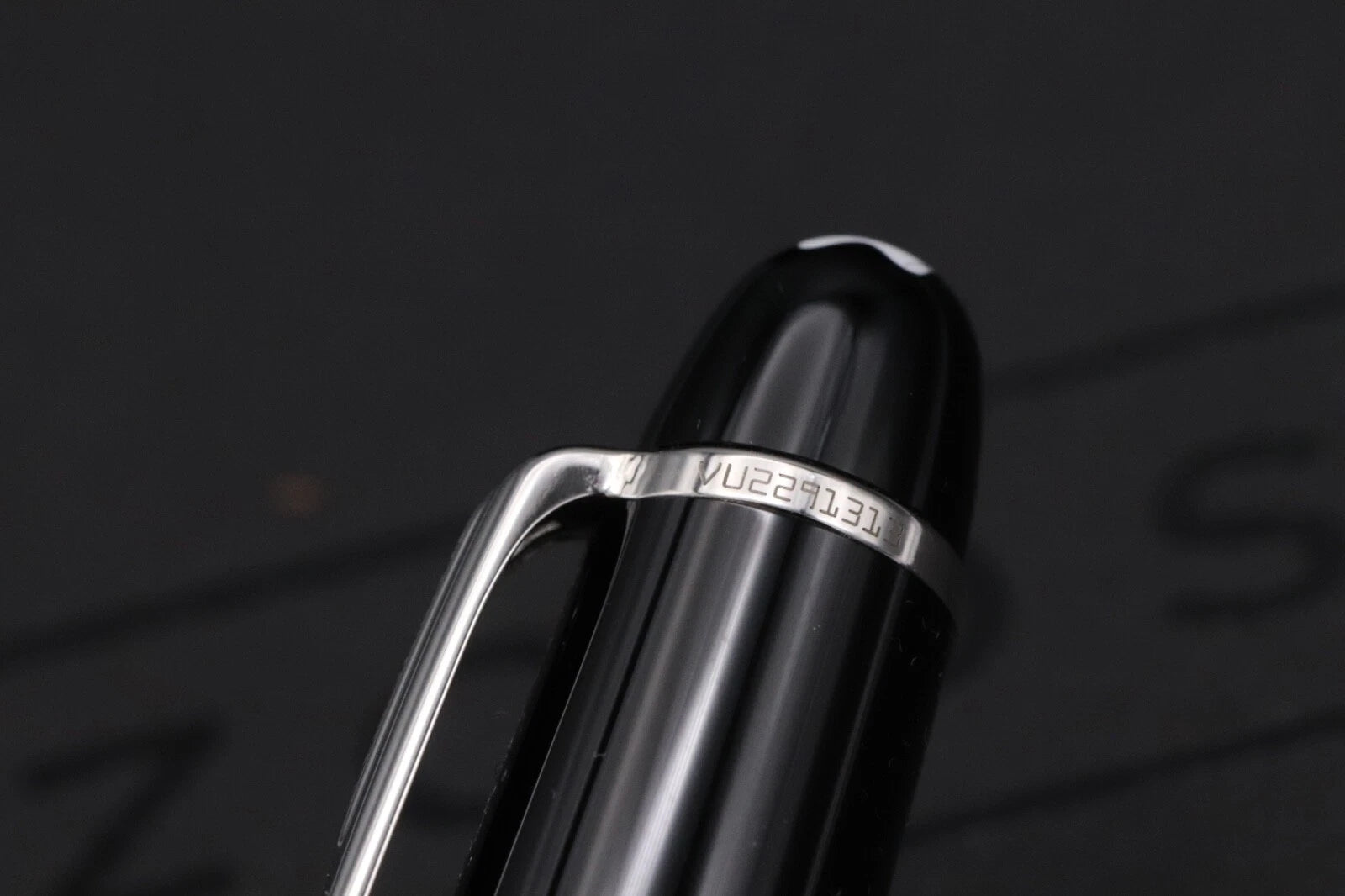 Montblanc Meisterstuck Classique Platinum Coated Fountain Pen - Serviced by MB image 2