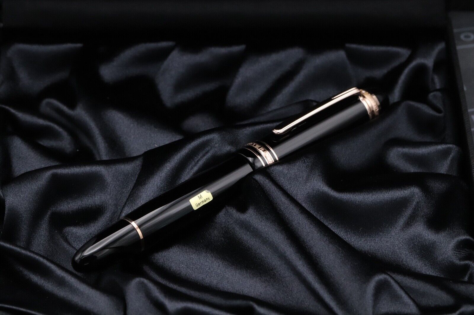 Montblanc Meisterstück 149 75th Anniversary LE1924 Fountain Pen image 7