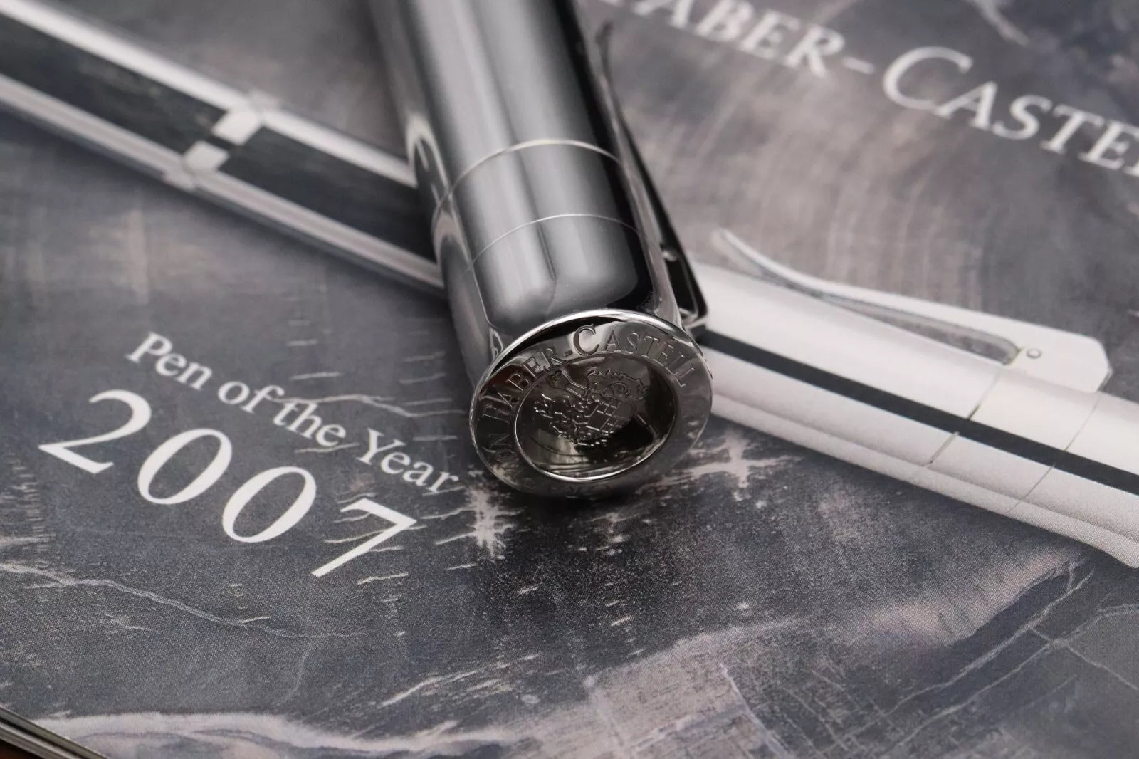 Graf von Faber-Castell Pen of the Year 2007 Petrified Wood Fountain Pen - UNUSED image 8