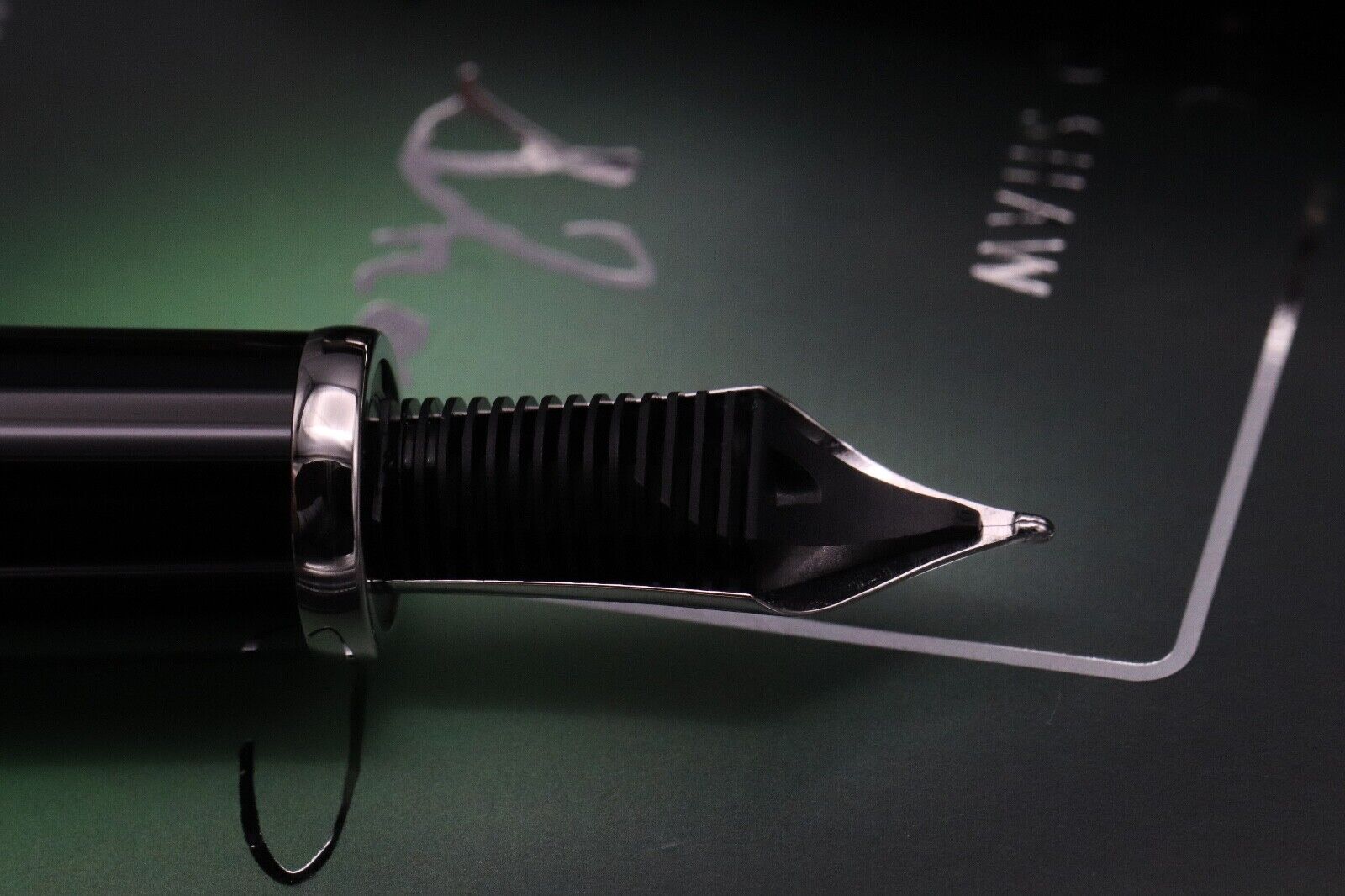 Montblanc Writers Edition George Bernard Shaw Fountain Pen – UNUSED image 4