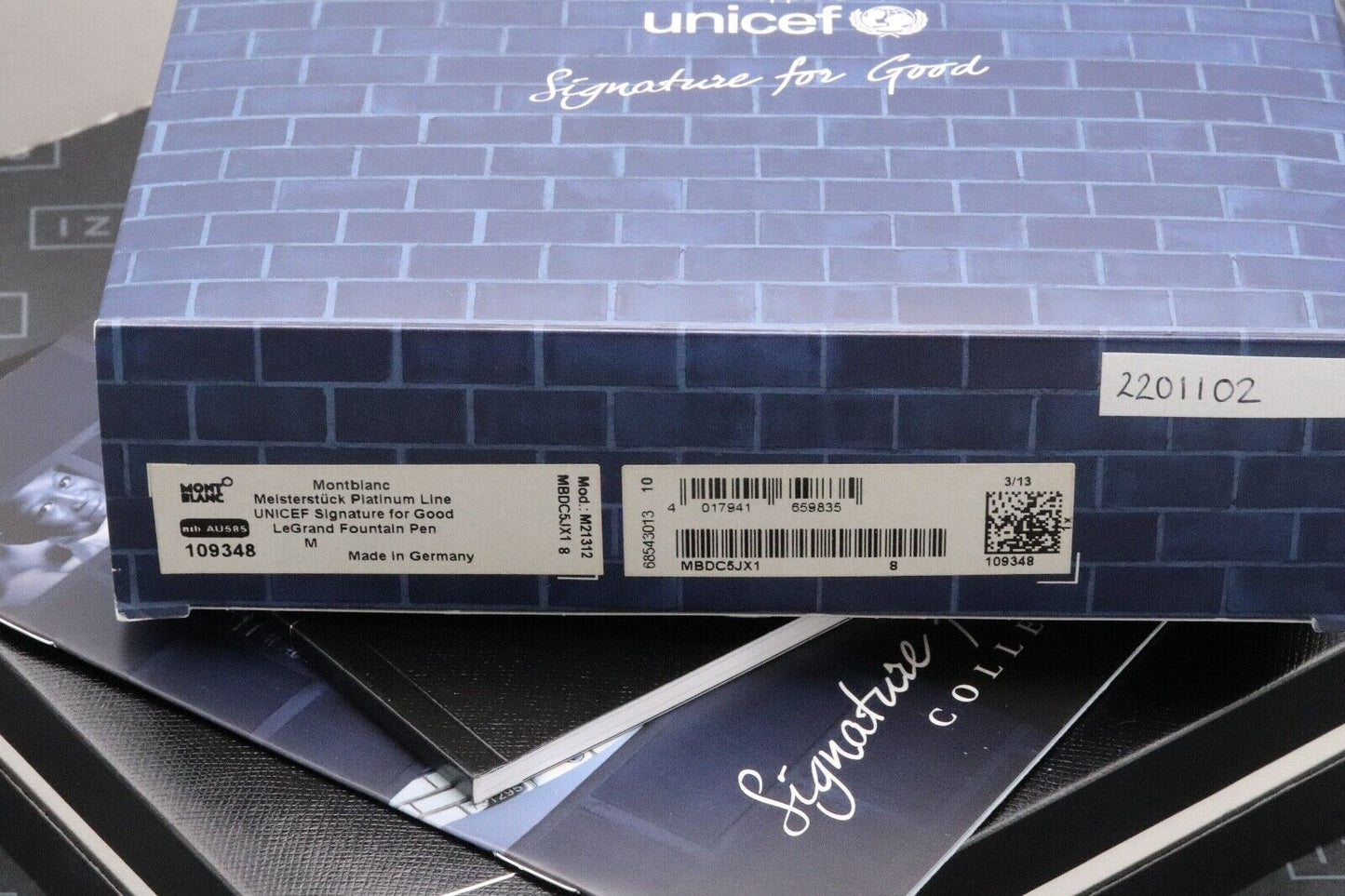 Montblanc Meisterstuck LeGrand UNICEF 2013 Fountain Pen image 8