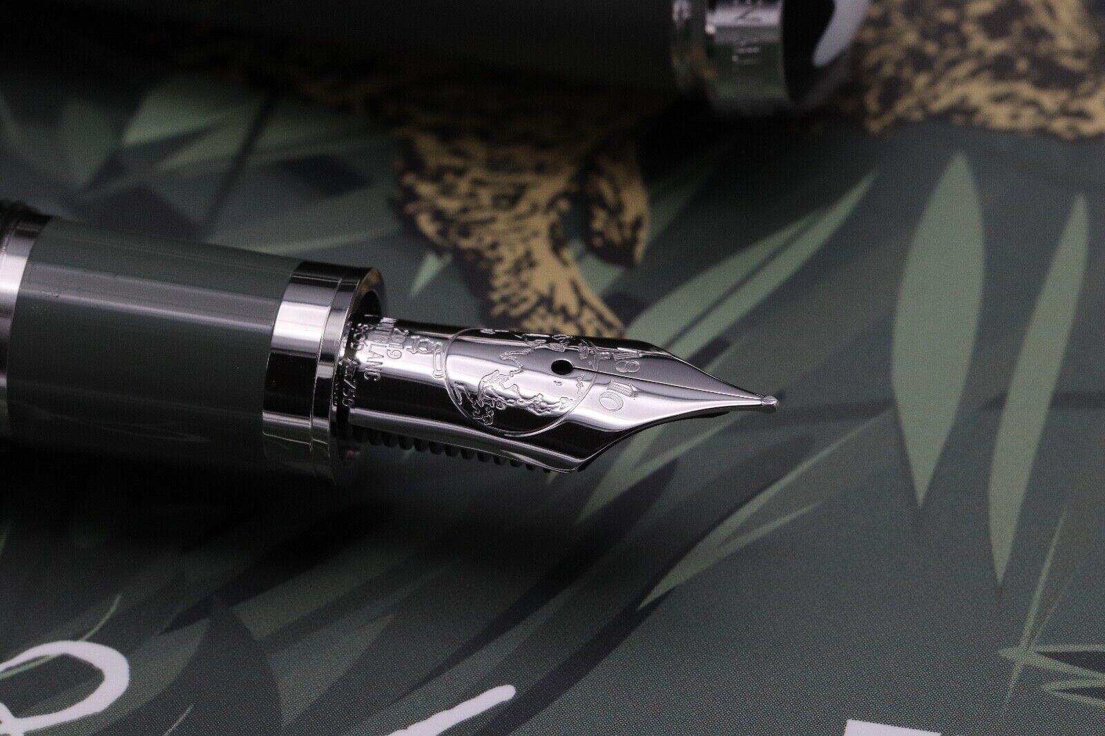 Montblanc Writers Edition Rudyard Kipling Fountain Pen – UNUSED image 2
