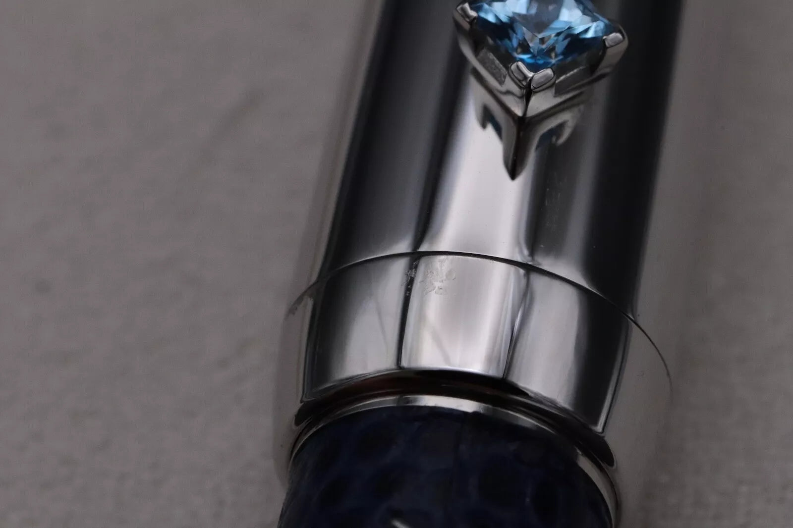 Montblanc Boheme Jewels Topaz Blue Leather Fountain Pen - UNUSED image 9