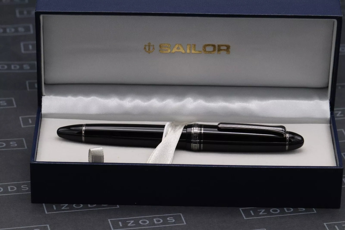 Sailor 1911L Black Luster Fountain Pen image 5