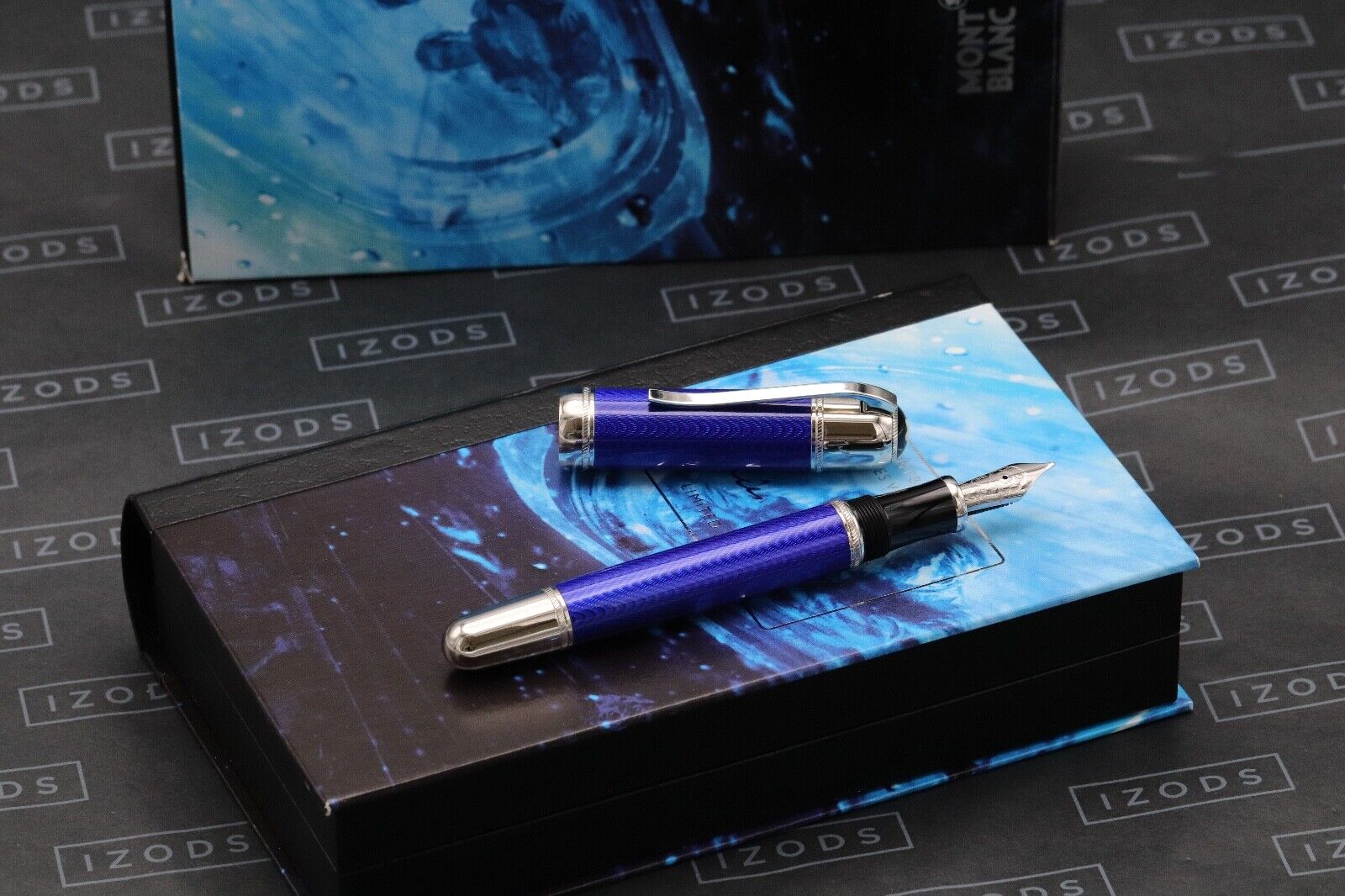 Montblanc Writers Edition Jules Verne Fountain Pen - Broad Nib image 0