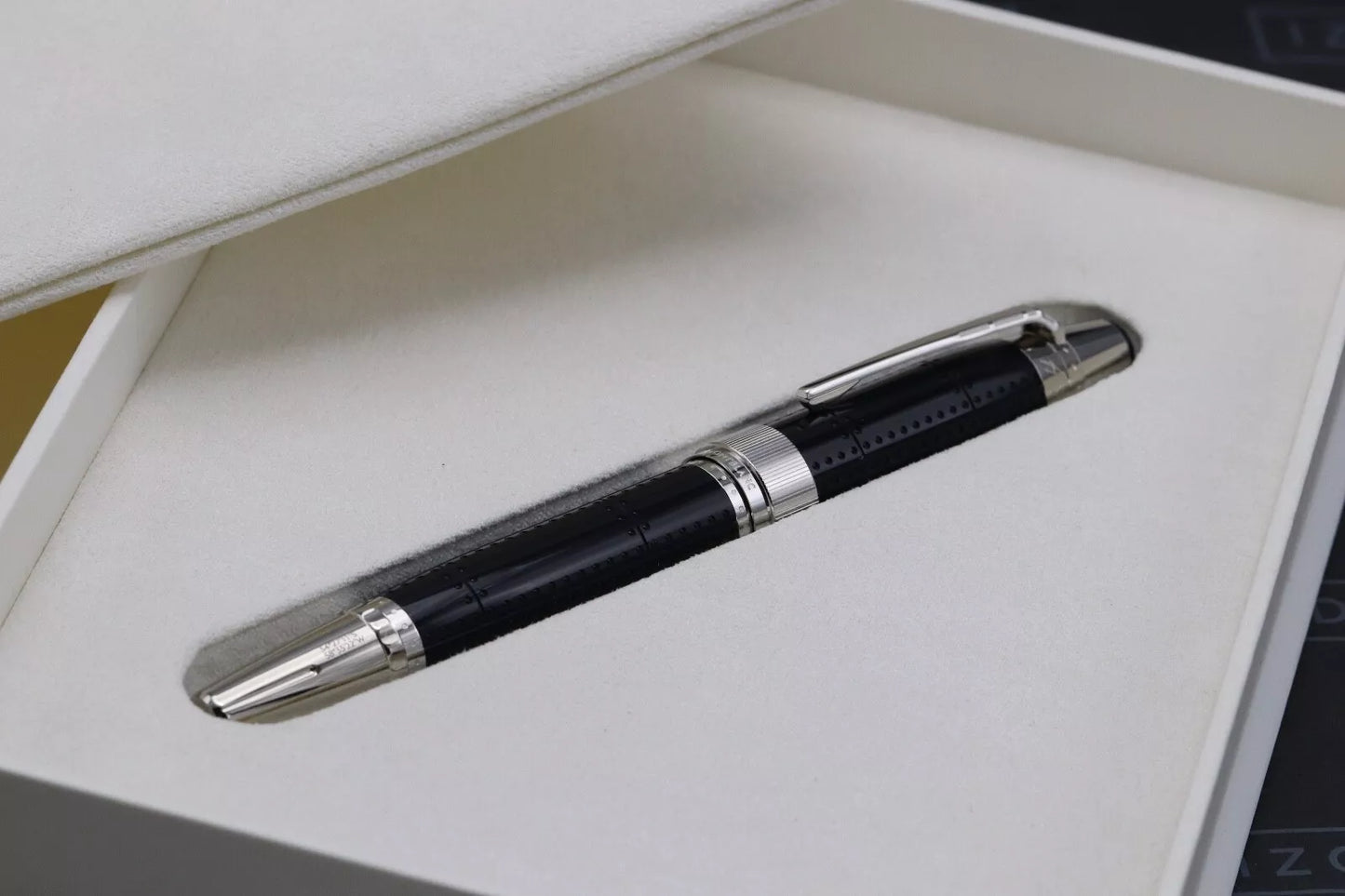 Montblanc Writers Edition Antoine de Saint-Exupery Fountain Pen - UNUSED image 12