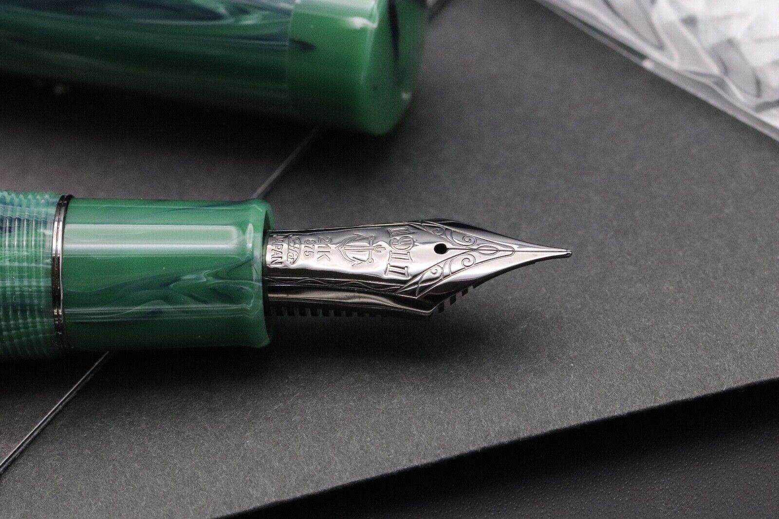 Sailor Luminous Shadow Grove Green Fountain Pen - Medium KOP Nib image 2