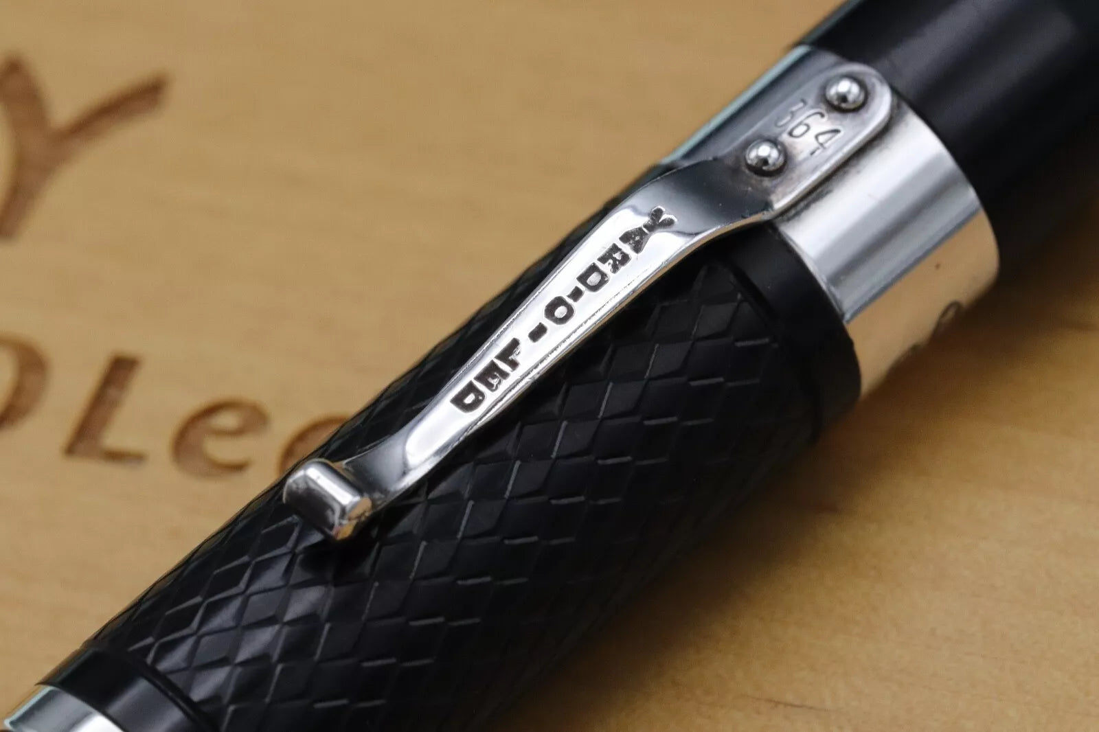 Yard-O-Led Retro Grand Silver Barley Fountain Pen - Broad Nib image 6