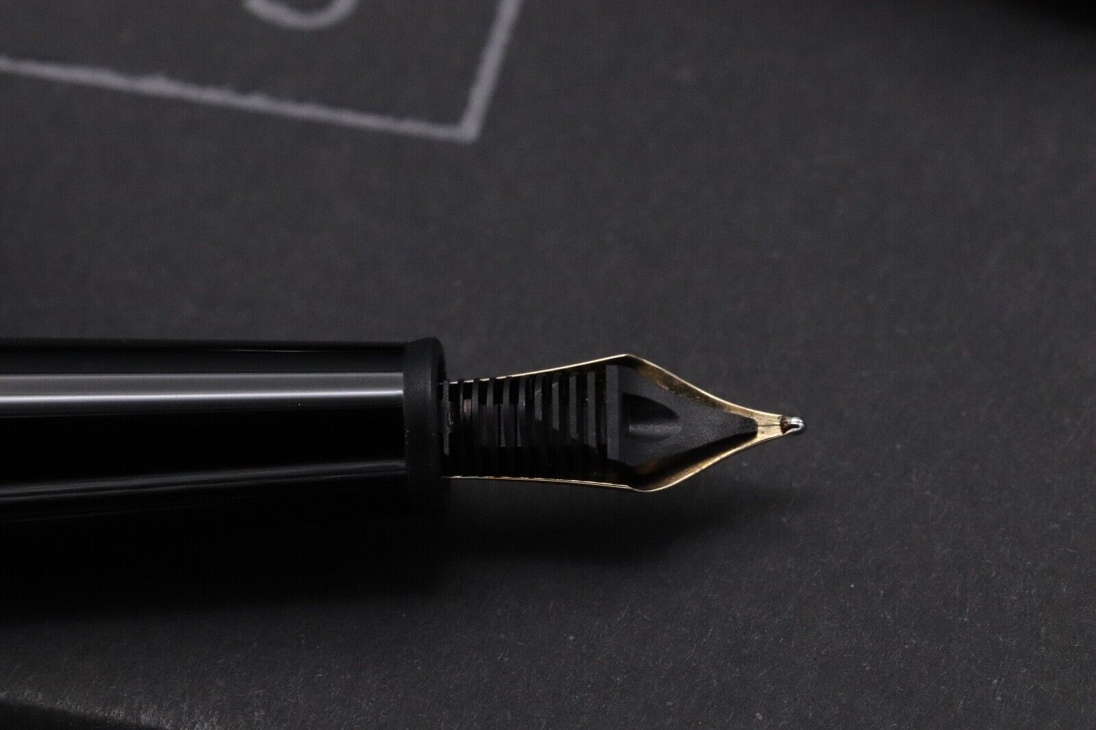Montblanc Meisterstuck 145 Classique Platinum Coated Fountain Pen