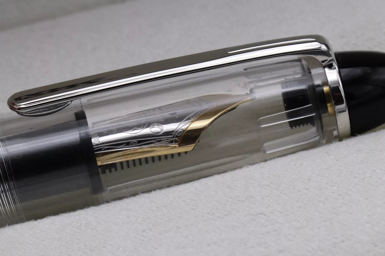 Montblanc Meisterstuck 146 LeGrand Demonstrator Fountain Pen - UNUSED - RARE image 9