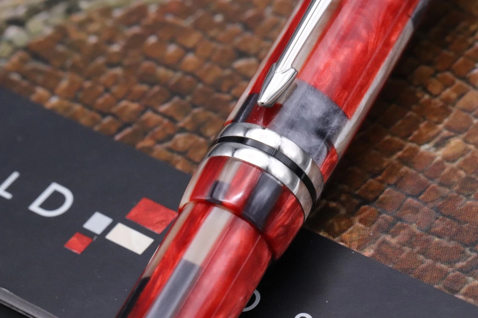 Parker Duofold International Red Mosaic Rollerball Pen image 4