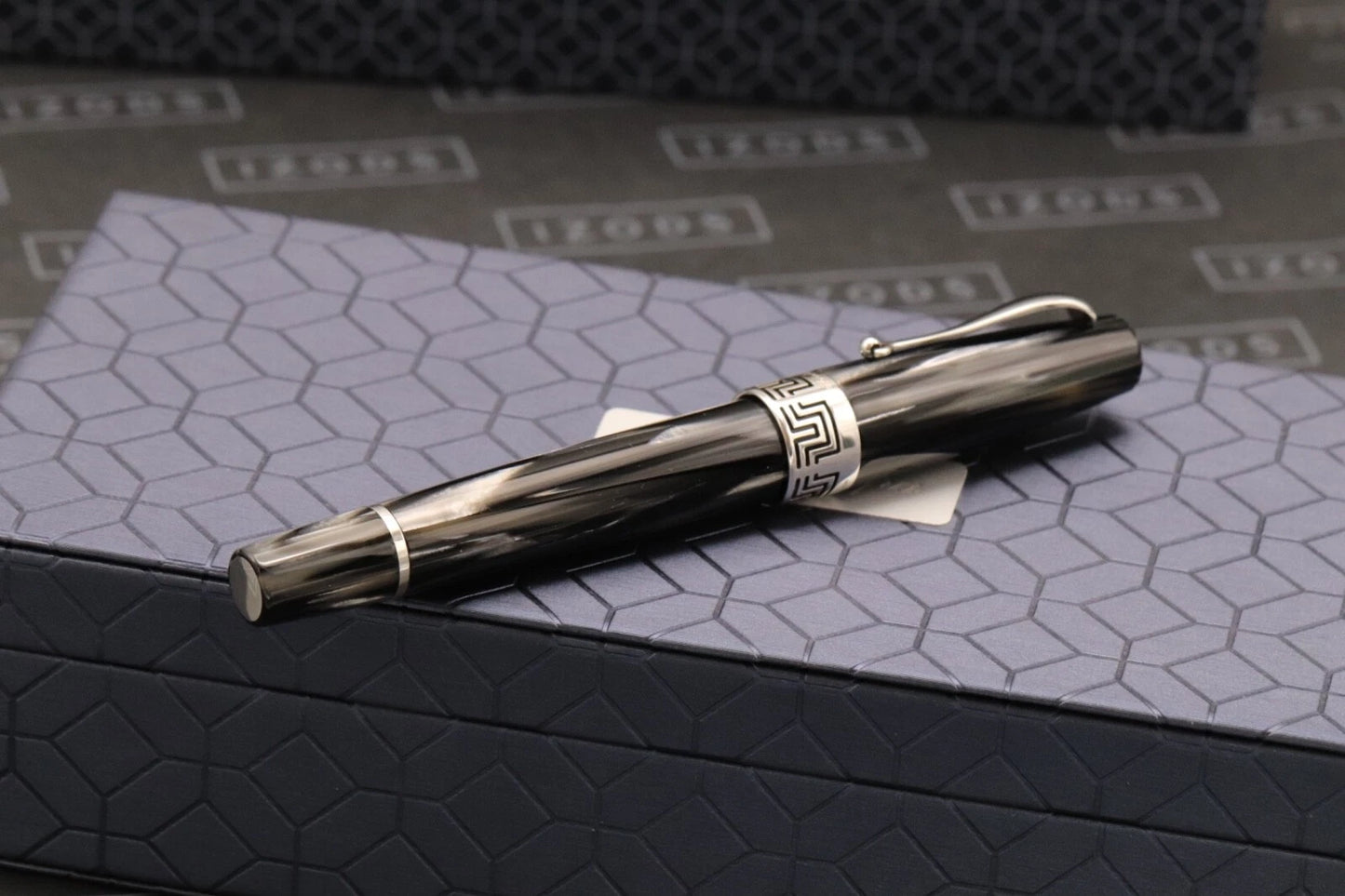 Montegrappa Extra 1930 Black White Celluloid Fountain Pen - EF Nib image 2